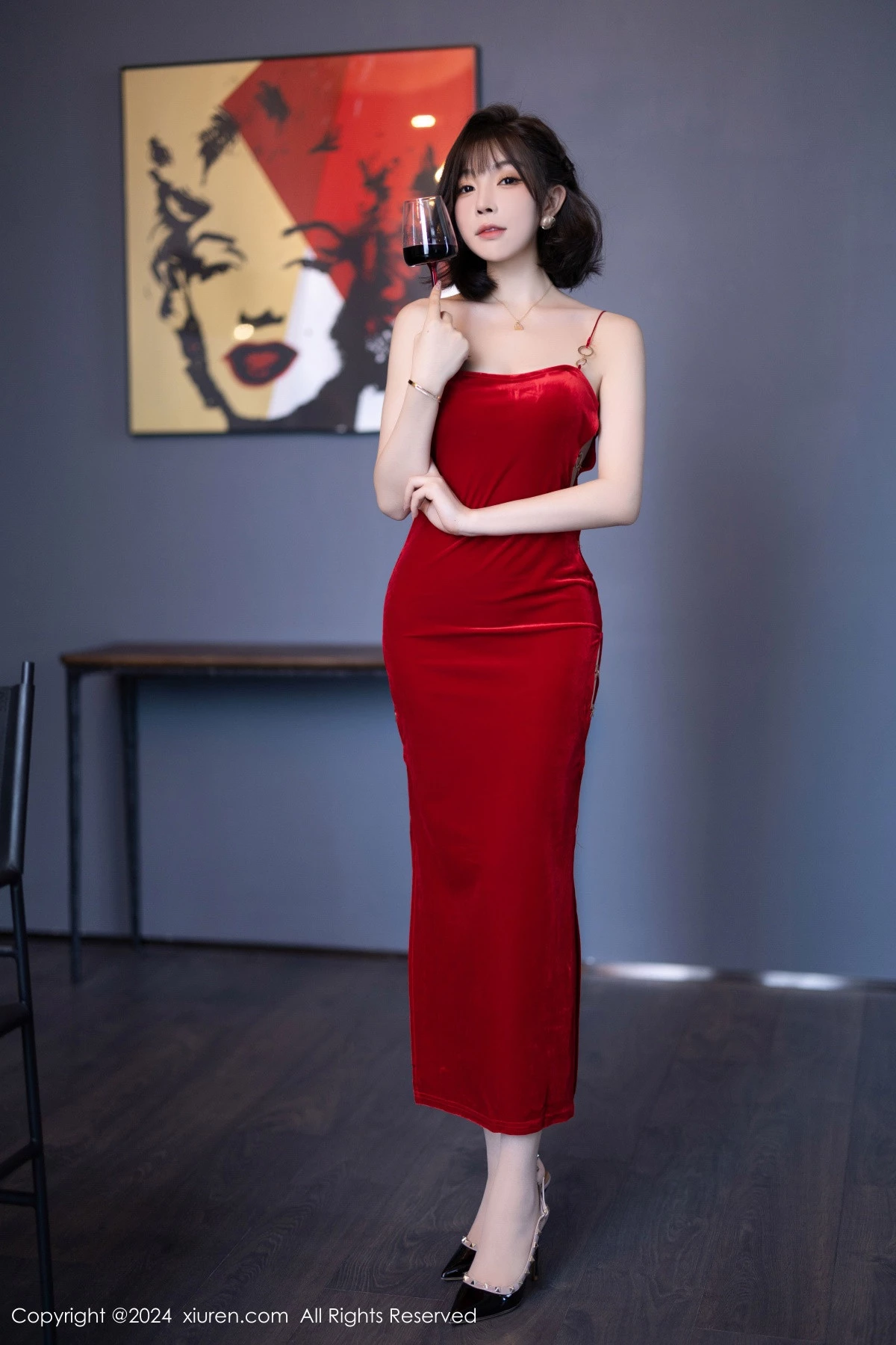 秀人集.com_[XiuRen秀人网]No.9229_女神徐莉芝Booty红色吊带连衣裙露情趣内衣秀曼妙身姿诱惑写真90P