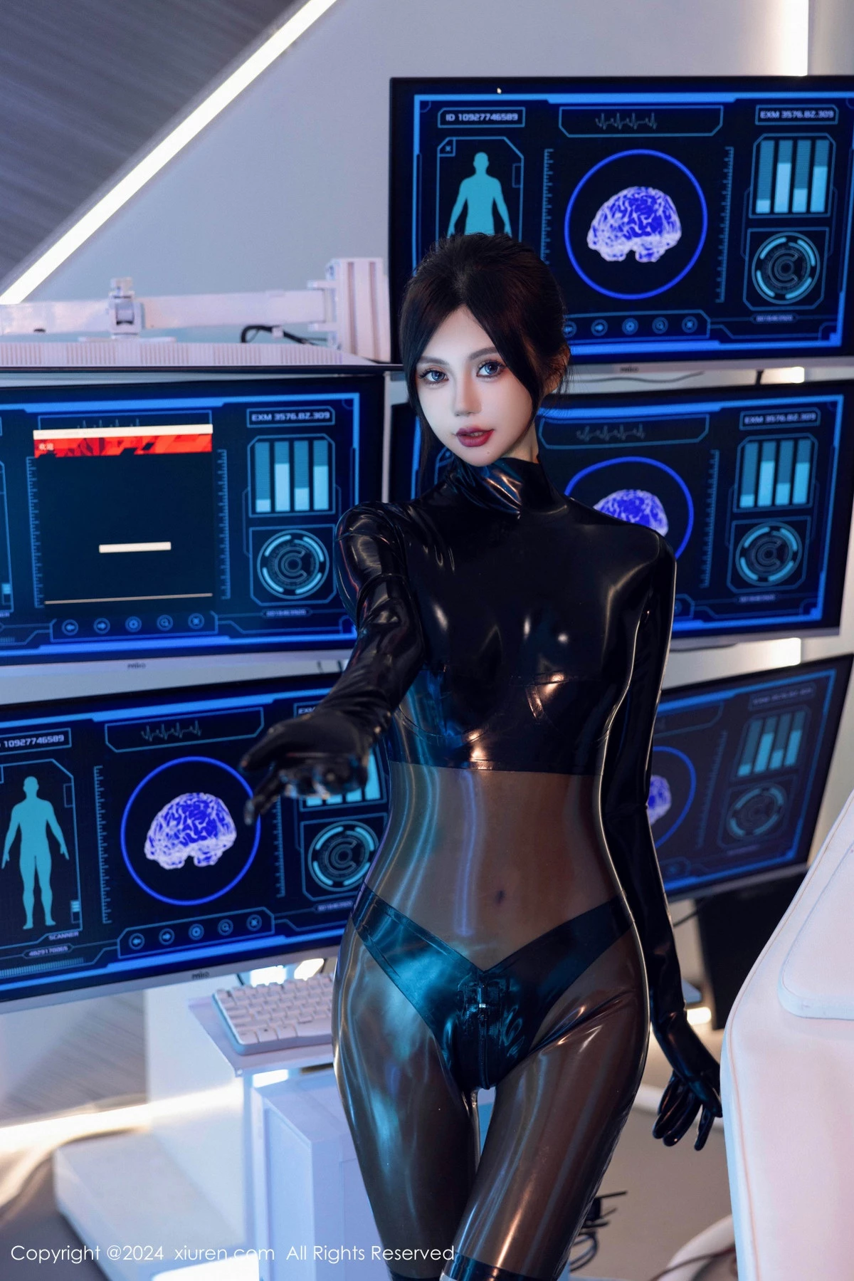 秀人集.com_[XiuRen秀人网]No.9235_女神绮里嘉ula性感黑色轻透套装紧身秀婀娜动人身材诱惑写真96P