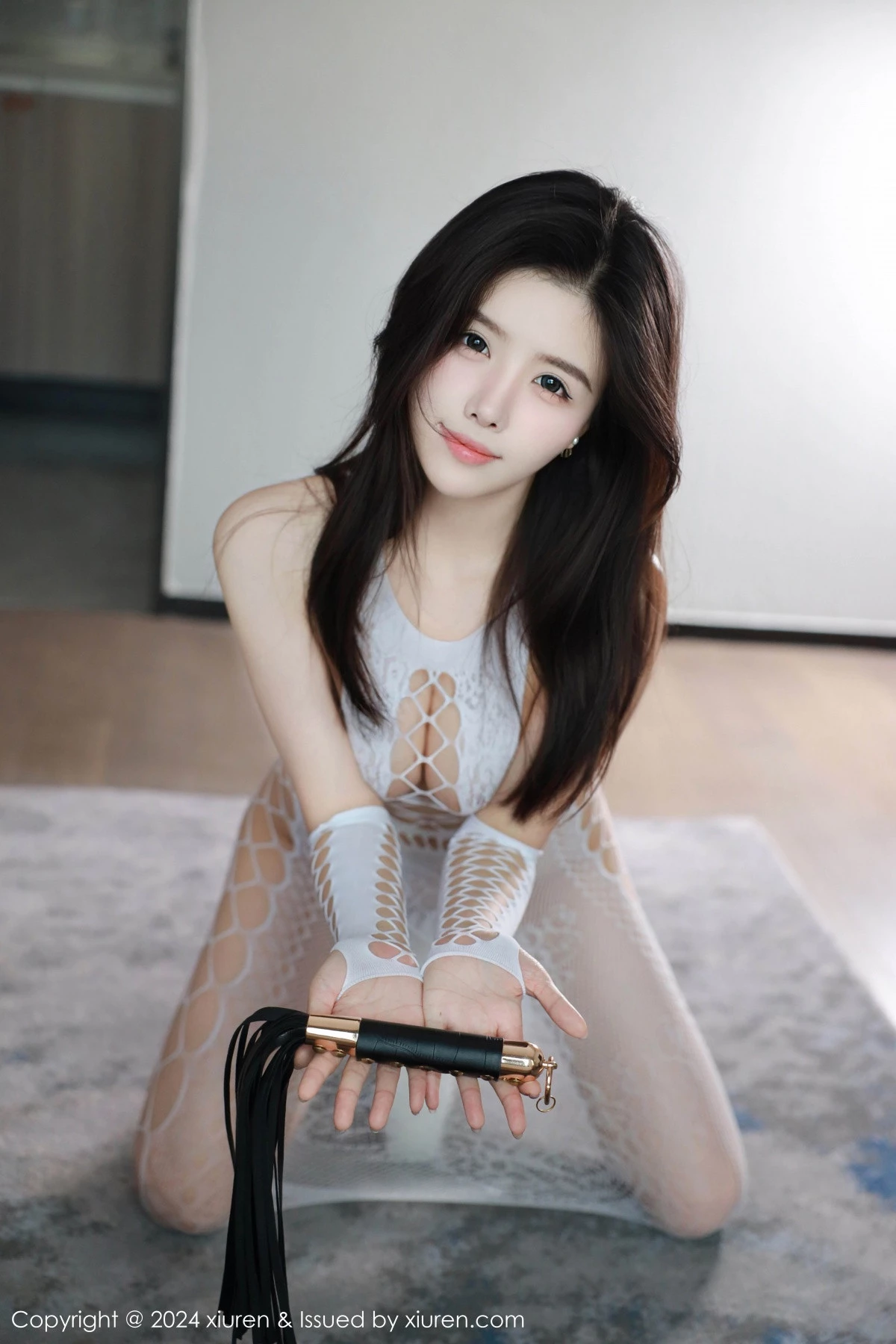 秀人集.com_[XiuRen秀人网]No.9243_新人模特唐翩翩性感白色蕾丝情趣服饰缕空秀惹火身材诱惑写真88P