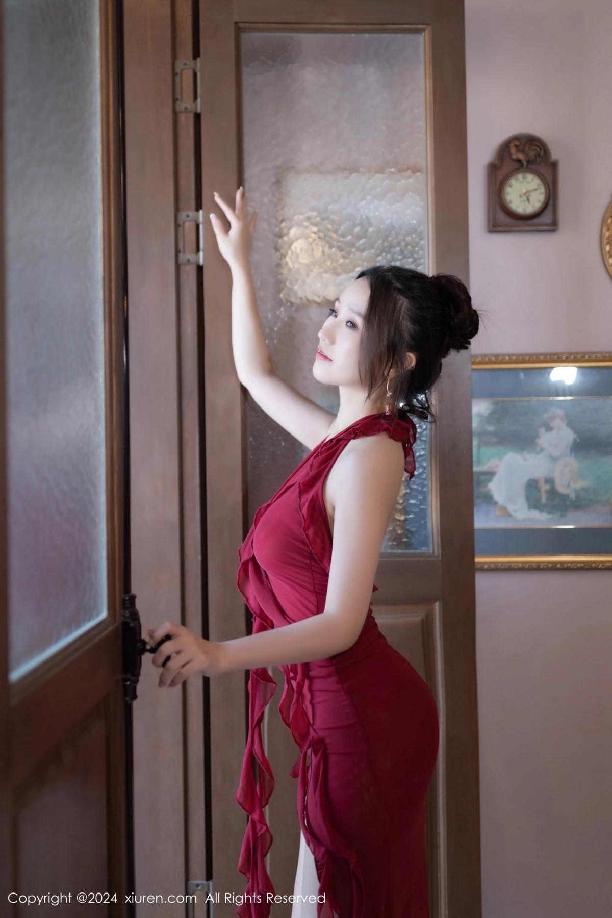 秀人集.com_[XiuRen秀人网]No.9297_模特杏子Yada性感红色连衣裙露情趣内衣配超薄肉丝完美诱惑写真85P