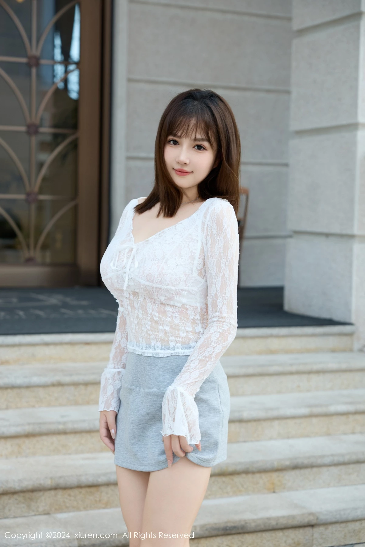 秀人集.com_[XiuRen秀人网]No.9294_模特养乐多Doll性感白色蕾丝服饰配灰色短裙秀丰腴身材诱惑写真50P