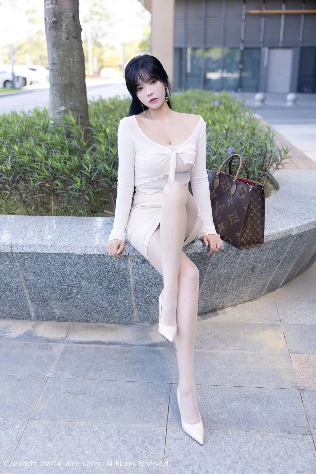 秀人集.com_[XiuRen秀人网]No.9320_模特娜比性感白色连衣短裙配超薄白丝秀凹凸身材完美诱惑写真82P