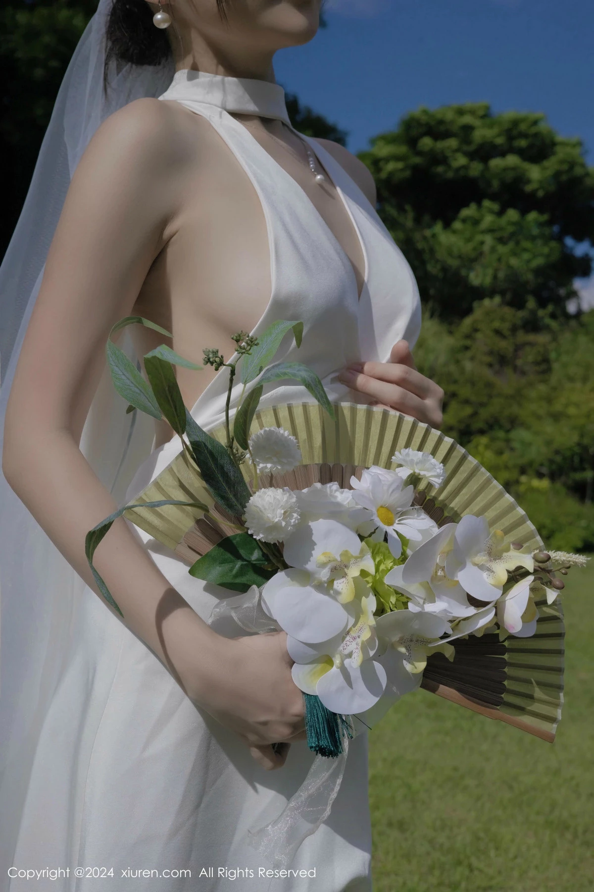 秀人集.com_[XiuRen秀人网]No.9387_模特鱼子酱Fish婚礼主题性感白色婚纱配白丝袜秀曼妙身姿诱惑写真81P