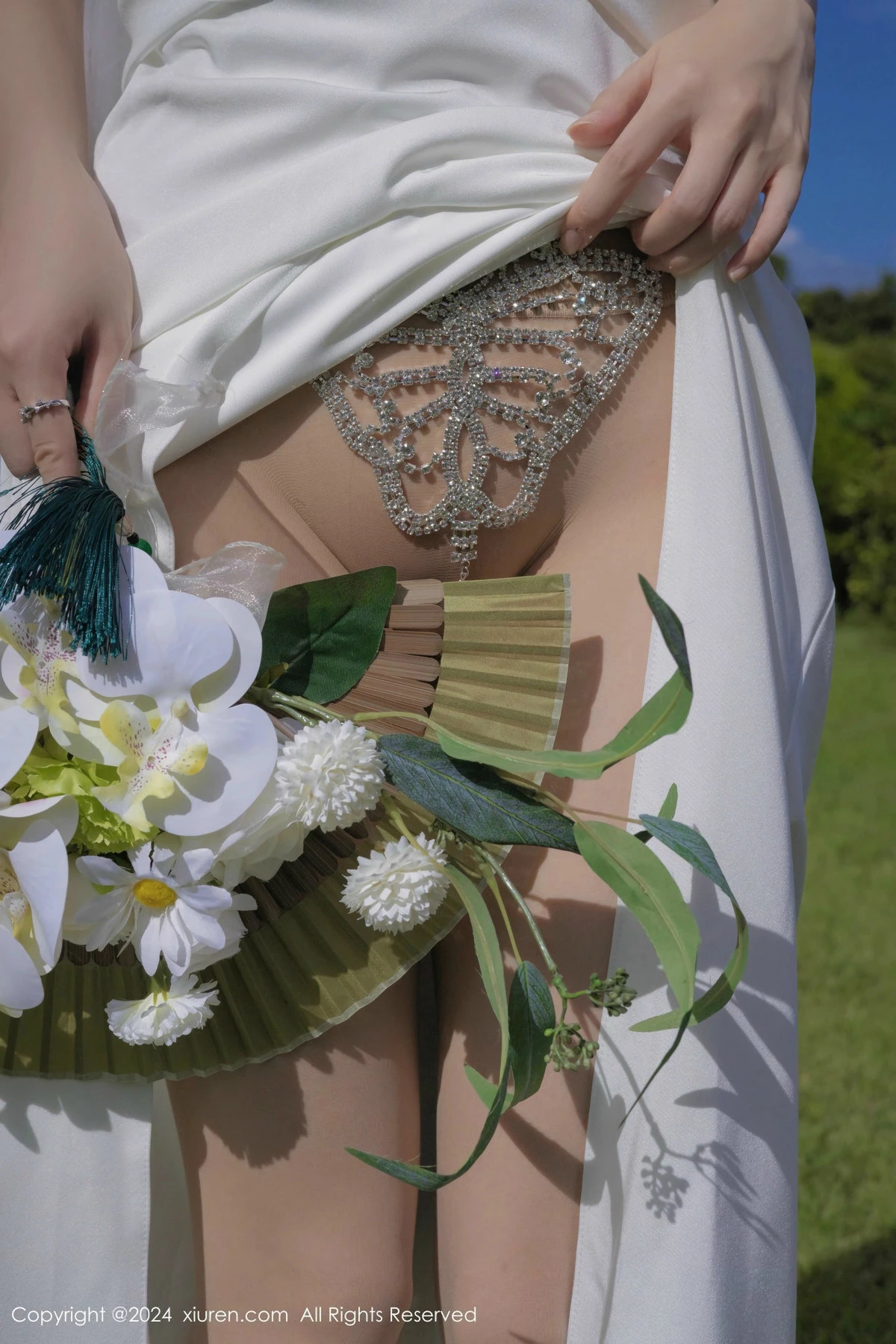 秀人集.com_[XiuRen秀人网]No.9387_模特鱼子酱Fish婚礼主题性感白色婚纱配白丝袜秀曼妙身姿诱惑写真81P