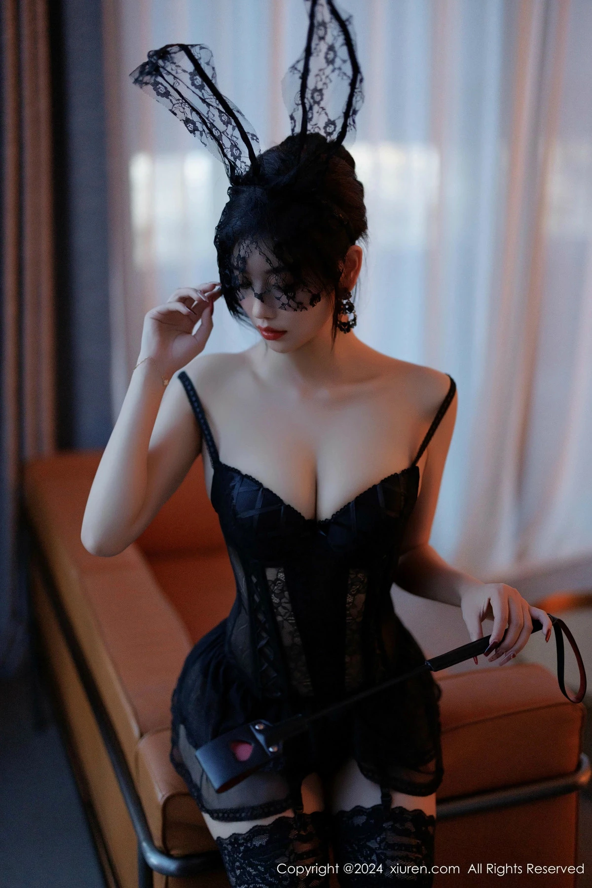 秀人集.com_[XiuRen秀人网]No.9384_女神杨晨晨Yome性感黑色蕾丝内衣配黑丝袜秀丰腴身材完美写真80P