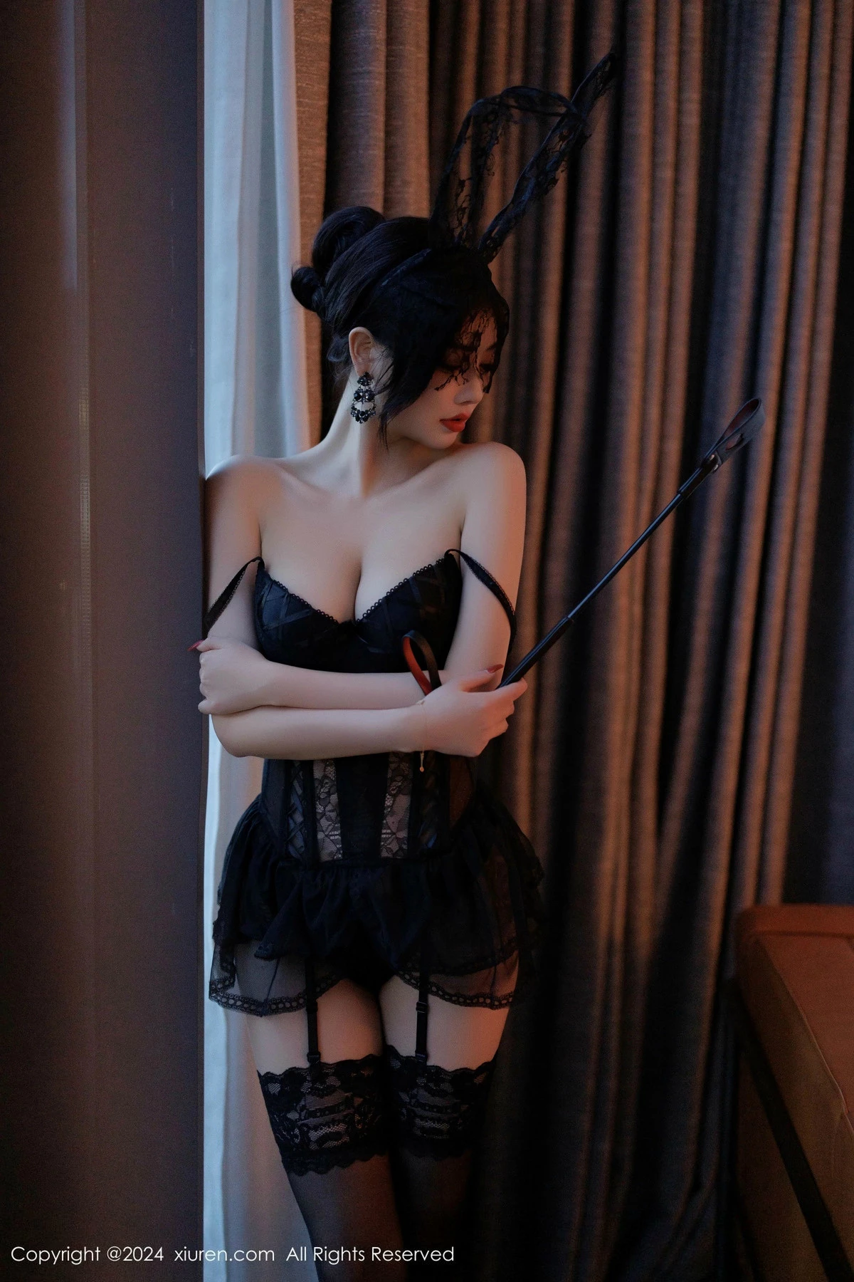 秀人集.com_[XiuRen秀人网]No.9384_女神杨晨晨Yome性感黑色蕾丝内衣配黑丝袜秀丰腴身材完美写真80P