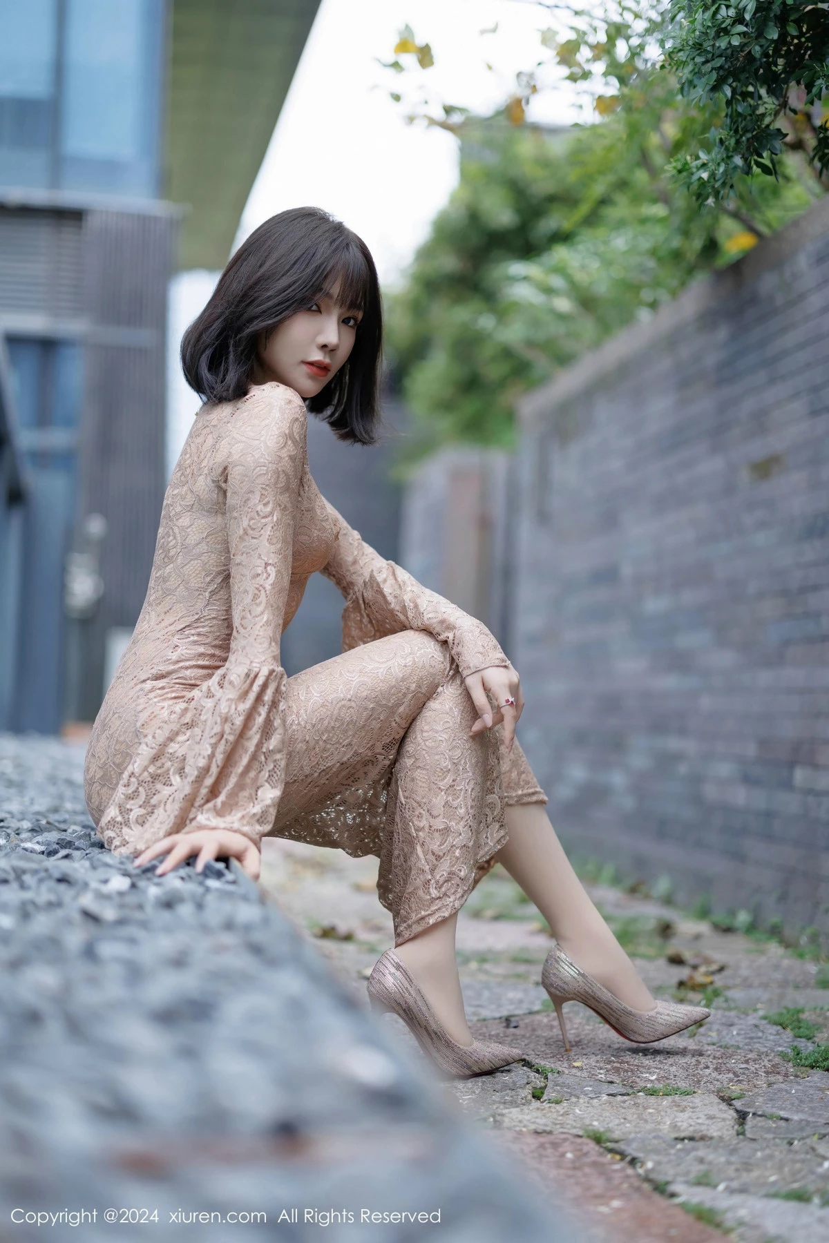 秀人集.com_[XiuRen秀人网]No.9412_女神徐莉芝Booty性感浅色连衣裙配超薄肉丝秀曼妙身姿诱惑写真91P