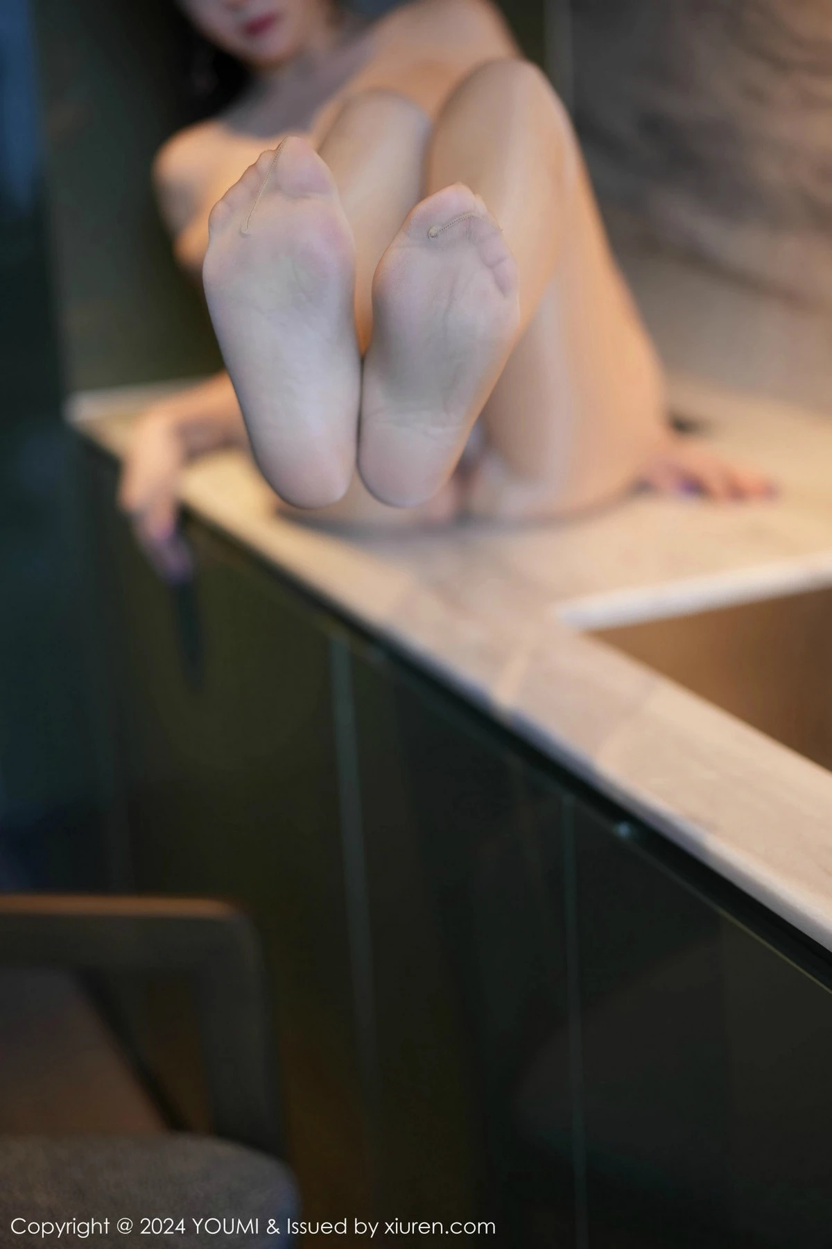 秀人集.com_[YouMi尤蜜荟]Vol.1107_模特允爾性感白色服饰露肉色内衣配开档肉丝秀丰满身材诱惑写真68P