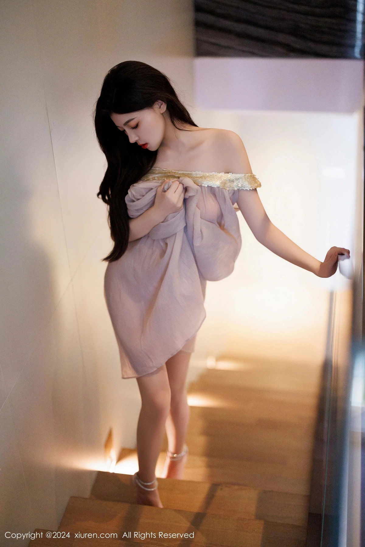 秀人集.com_[XiuRen秀人网]No.9426_模特初梦瑶私房性感浅色薄透连衣裙配凉高跟秀翘臀美腿诱惑写真102P