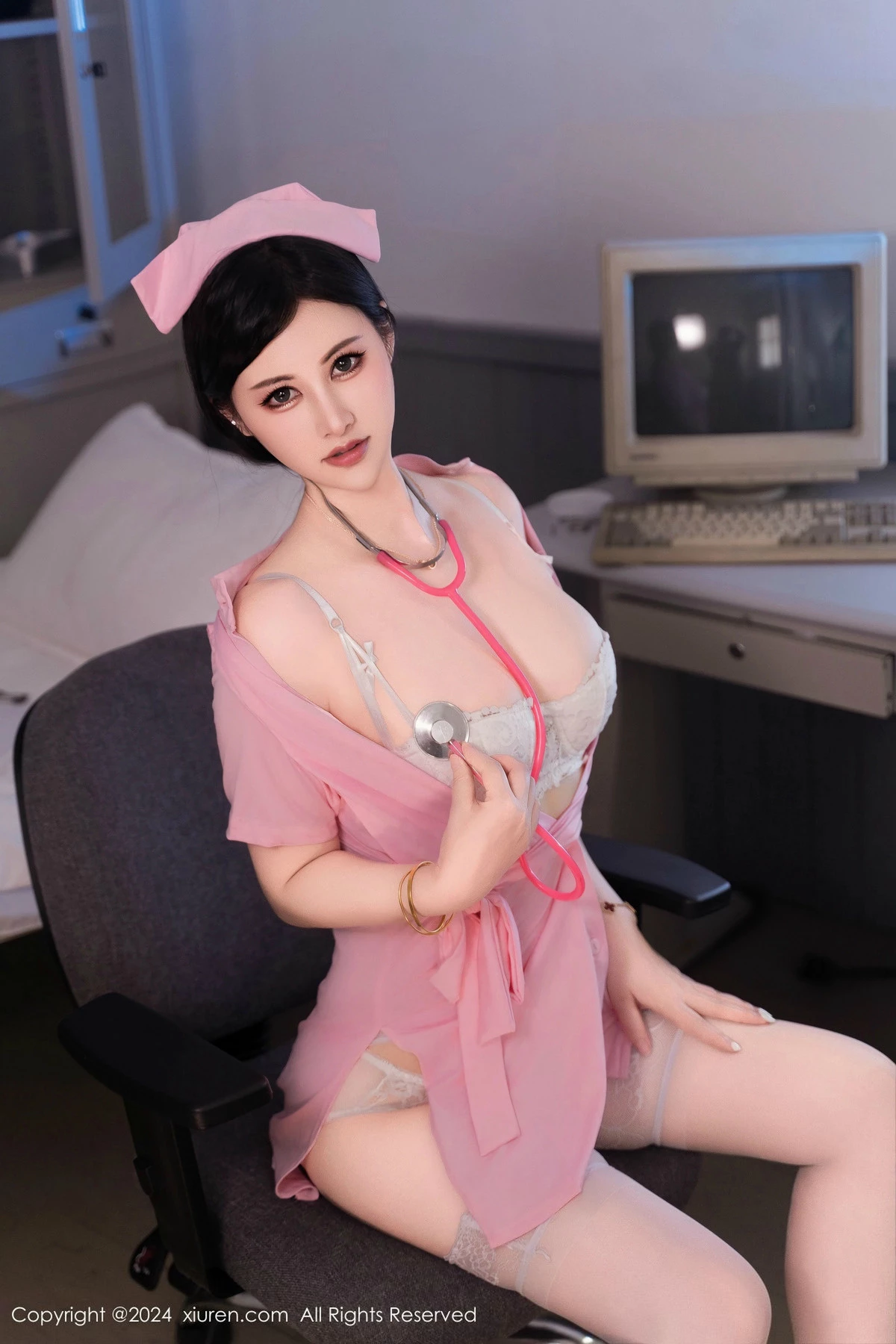 秀人集.com_[XiuRen秀人网]No.9434_模特诗诗kiki性感黑色情趣内衣配黑丝吊袜秀曼妙身姿诱惑写真123P