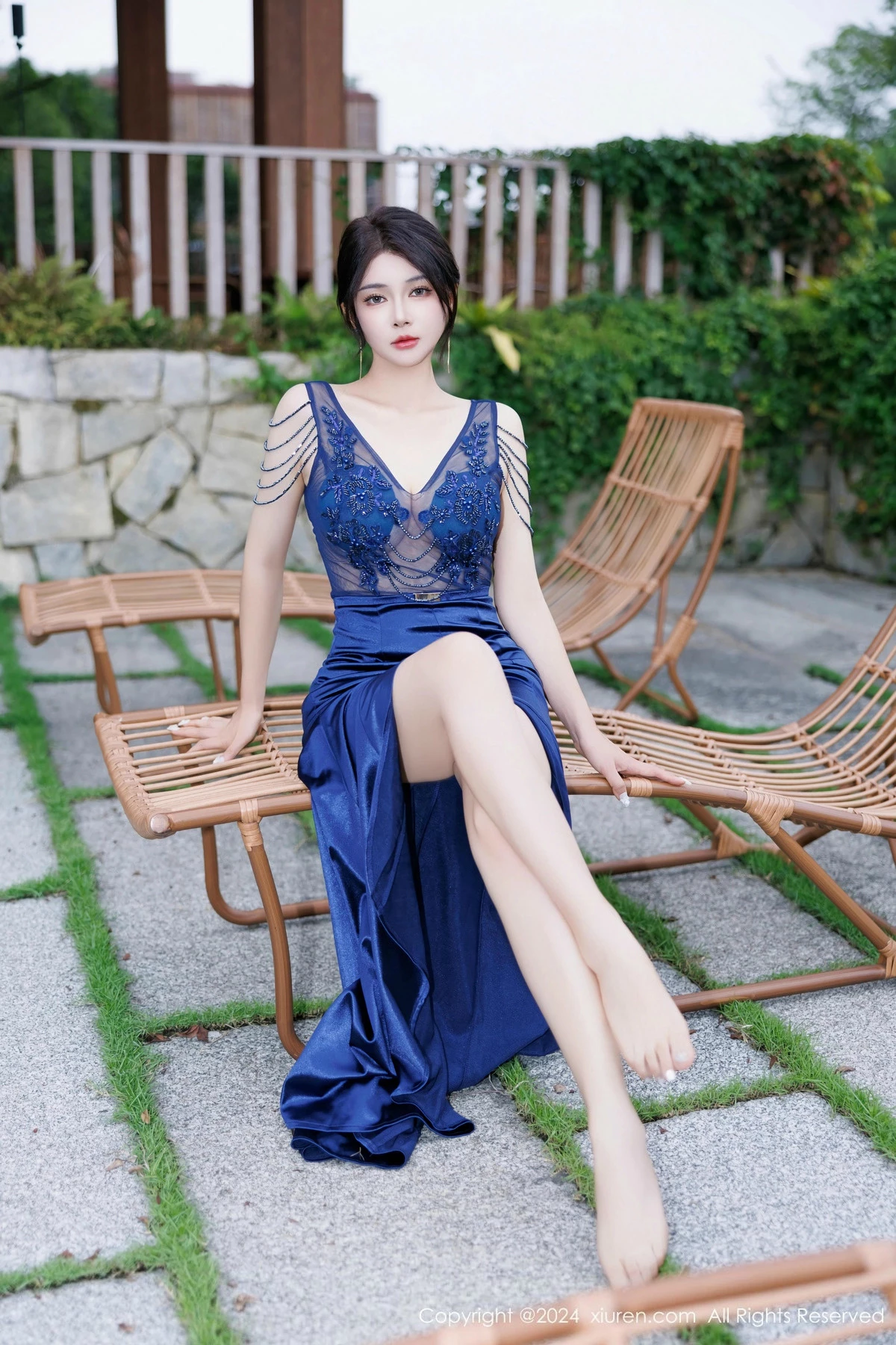 秀人集.com_[XiuRen秀人网]No.9435_模特凯竹Quinn性感蓝色连衣长裙露蓝色内衣秀丰腴身材诱惑写真82P