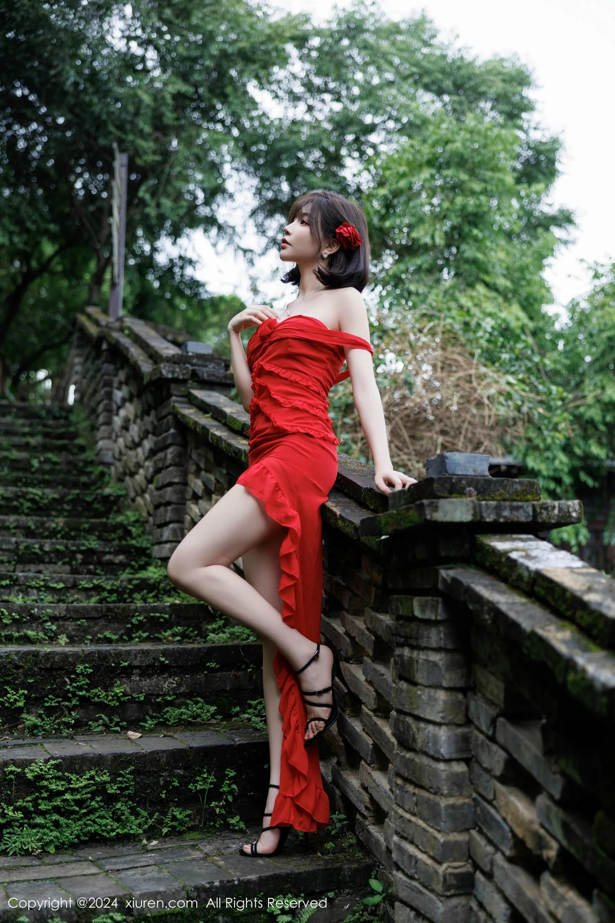 秀人集.com_[XiuRen秀人网]No.9449_女神徐莉芝Booty红色连衣裙露蕾丝情趣内衣秀曼妙身姿诱惑写真101P