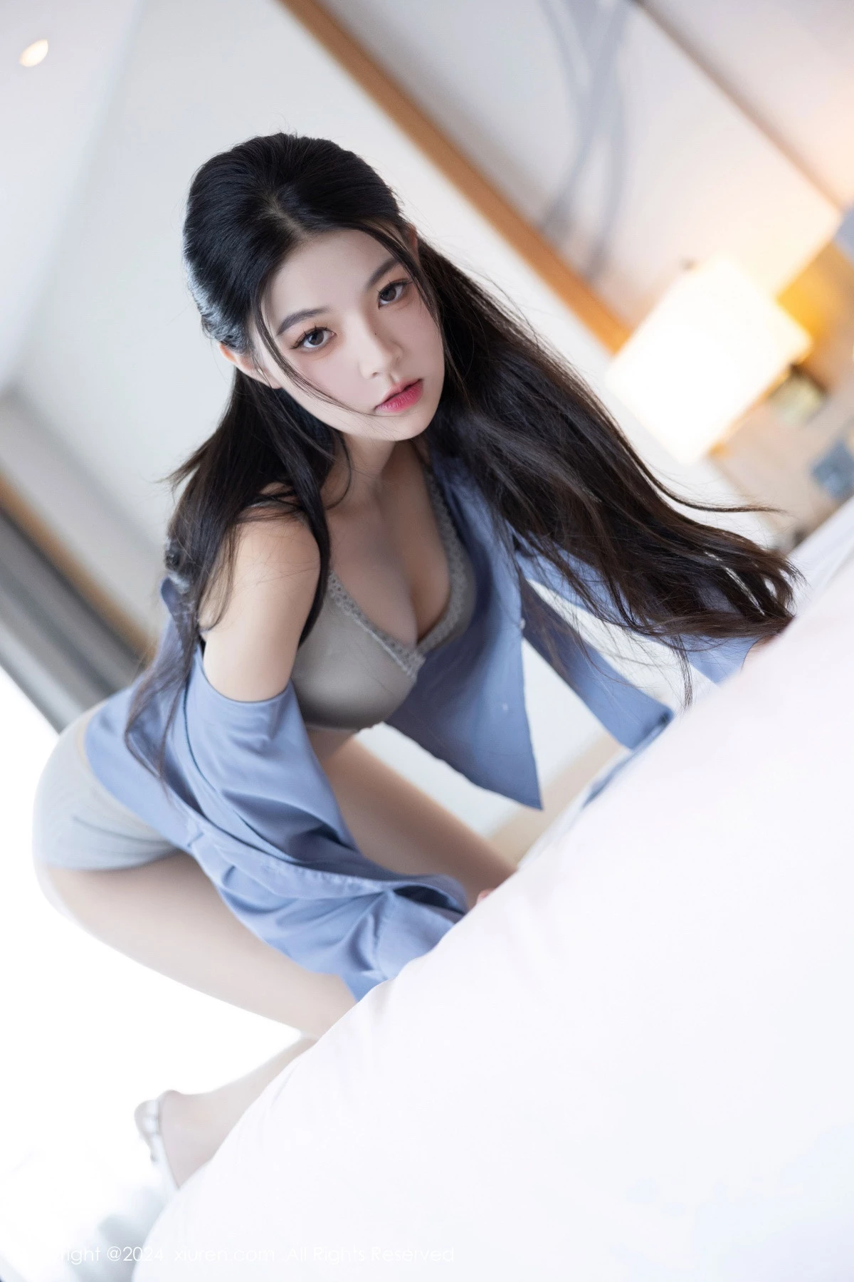 秀人集.com_[XiuRen秀人网]No.9333_模特初梦瑶蓝色衬衫配灰短裙露性感灰色内衣秀曼妙身姿诱惑写真90P