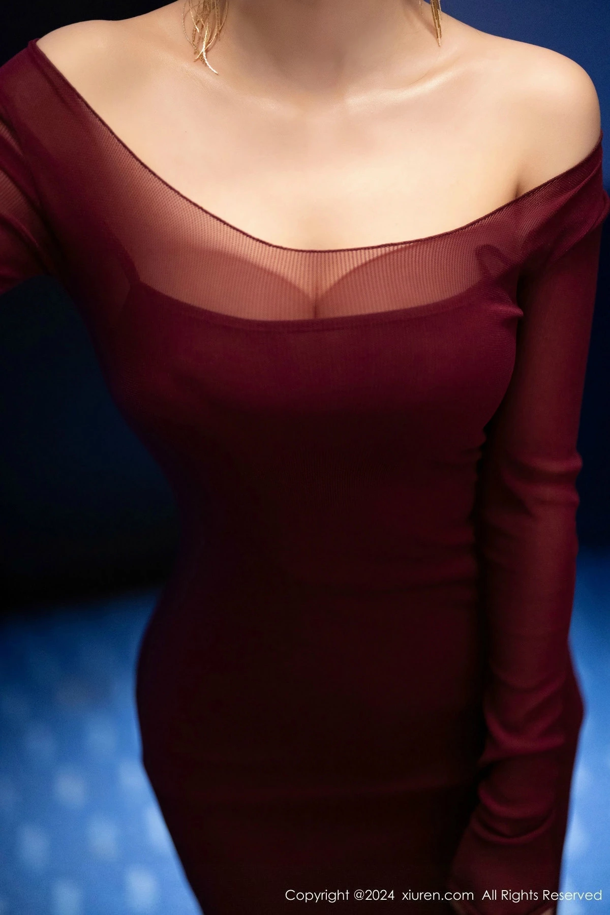 秀人集.com_[XiuRen秀人网]No.9348_女神杨晨晨Yome性感红色连衣裙配超薄肉丝秀丰腴身材诱惑写真82P