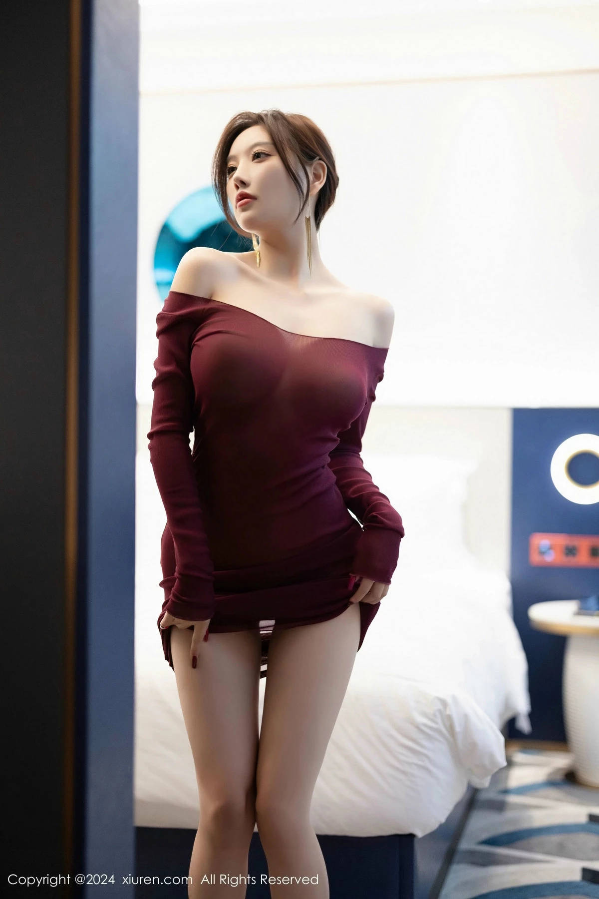 秀人集.com_[XiuRen秀人网]No.9348_女神杨晨晨Yome性感红色连衣裙配超薄肉丝秀丰腴身材诱惑写真82P