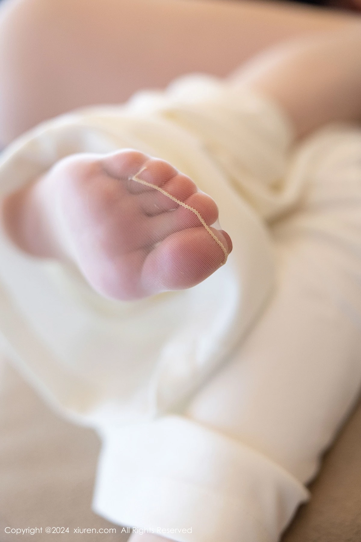 秀人集.com_[XiuRen秀人网]No.9355_模特梦心玥性感深蓝V领露蓝色蕾丝内衣秀高挑曼妙身姿诱惑写真83P