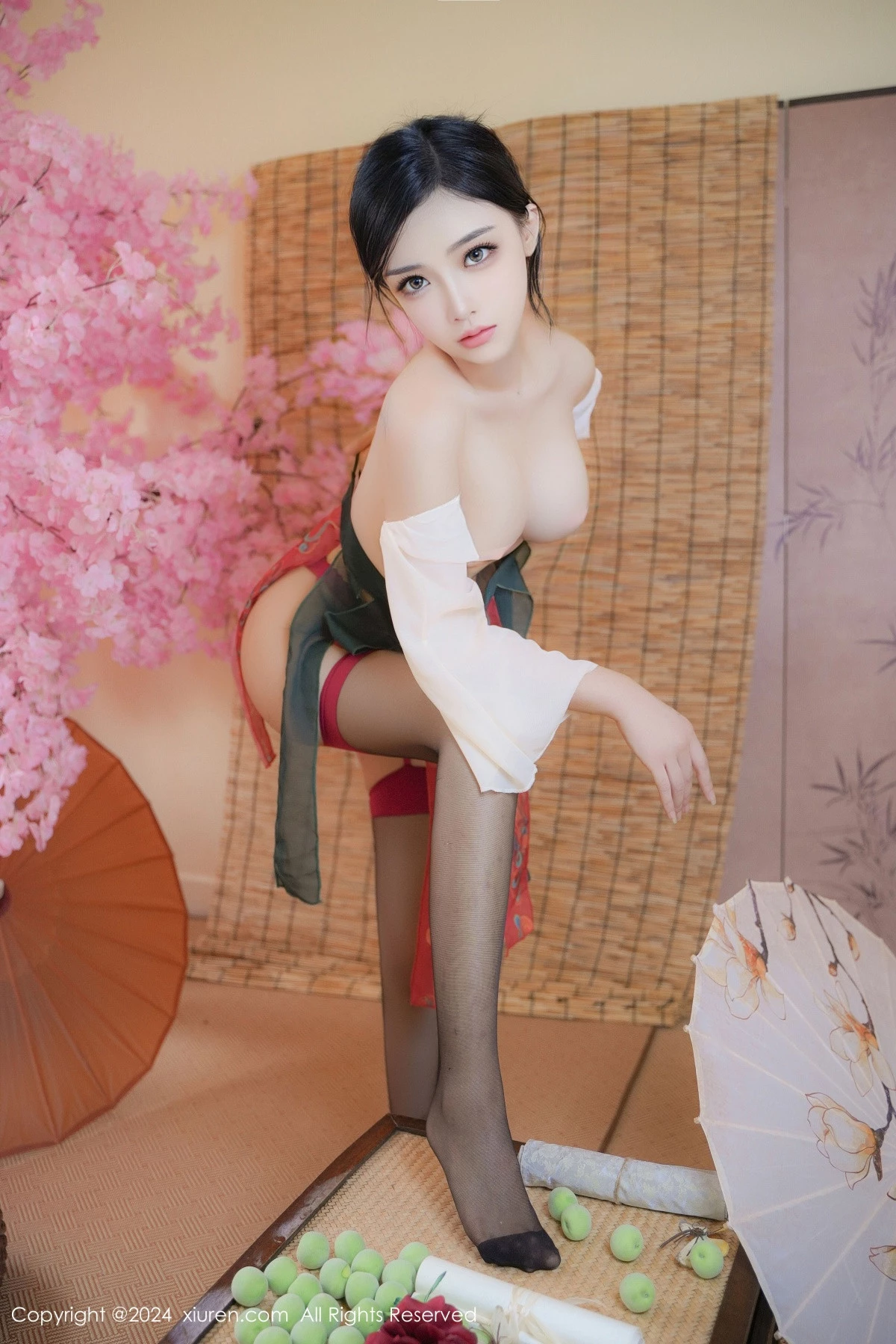 秀人集.com_[XiuRen秀人网]No.9351_模特妙可可Cheese性感薄纱汉服配黑丝吊袜秀丰腴身材诱惑写真80P