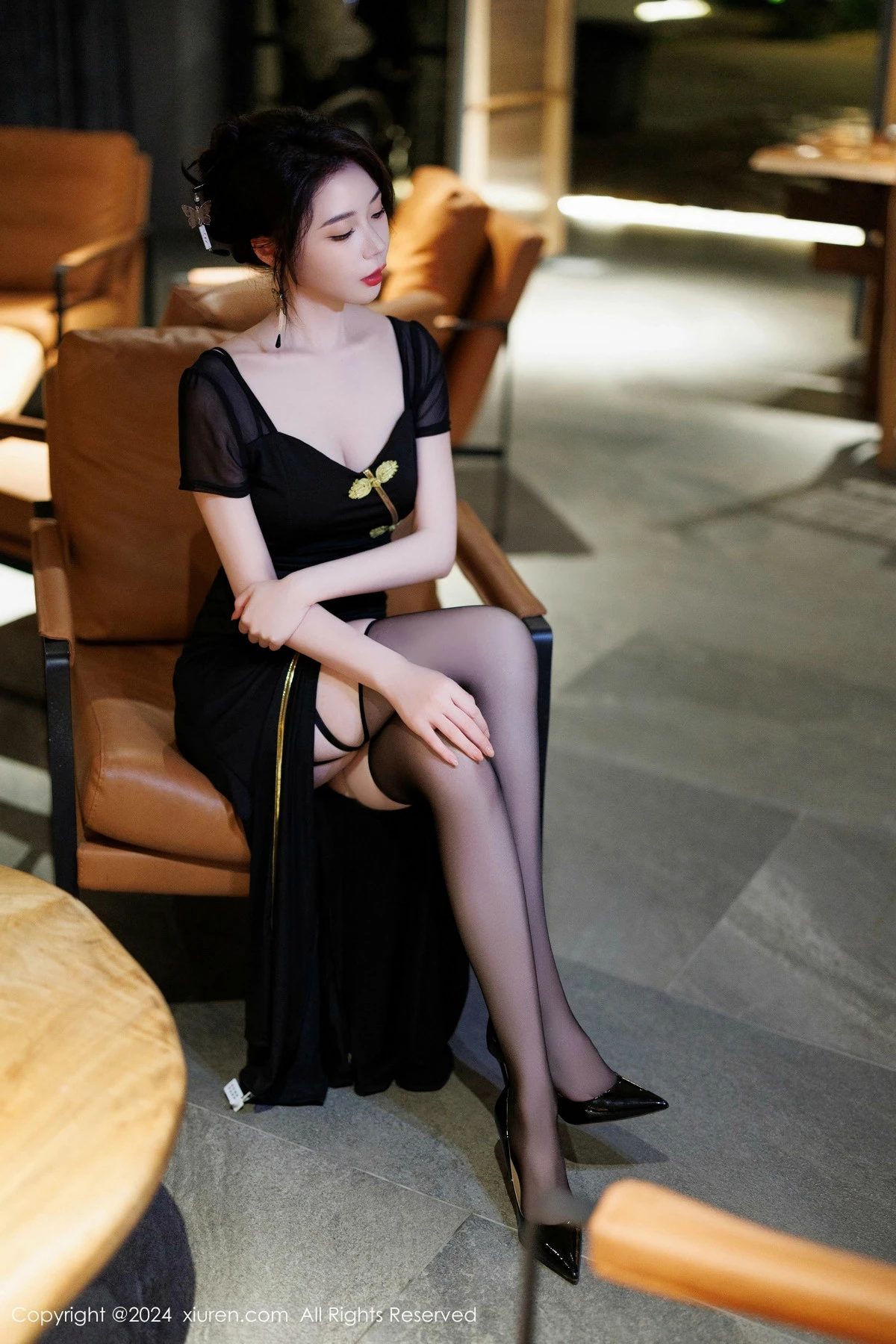 秀人集.com_[XiuRen秀人网]No.9526_模特梦心玥性感黑色连衣裙+白色情趣服饰秀高挑曼妙身姿诱惑写真86P