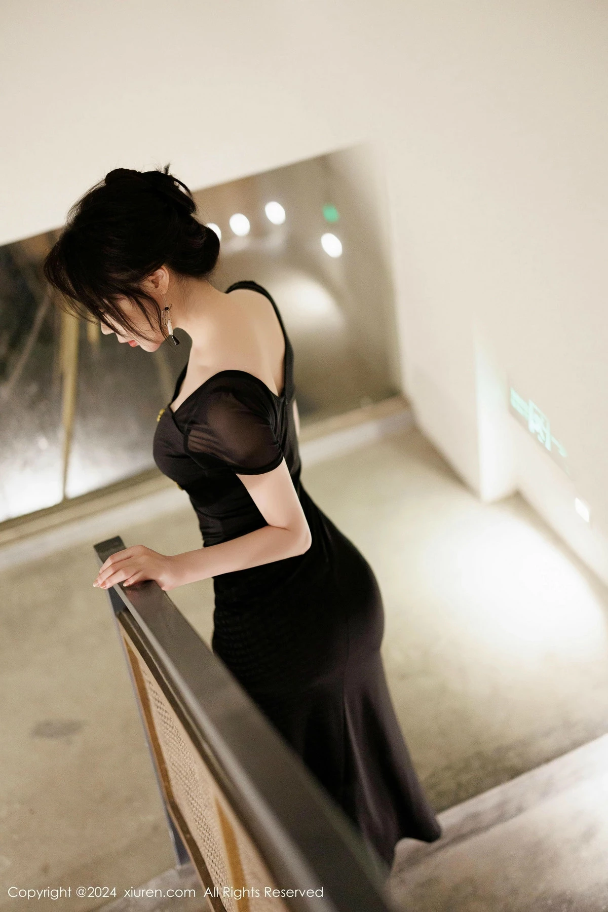 秀人集.com_[XiuRen秀人网]No.9526_模特梦心玥性感黑色连衣裙+白色情趣服饰秀高挑曼妙身姿诱惑写真86P