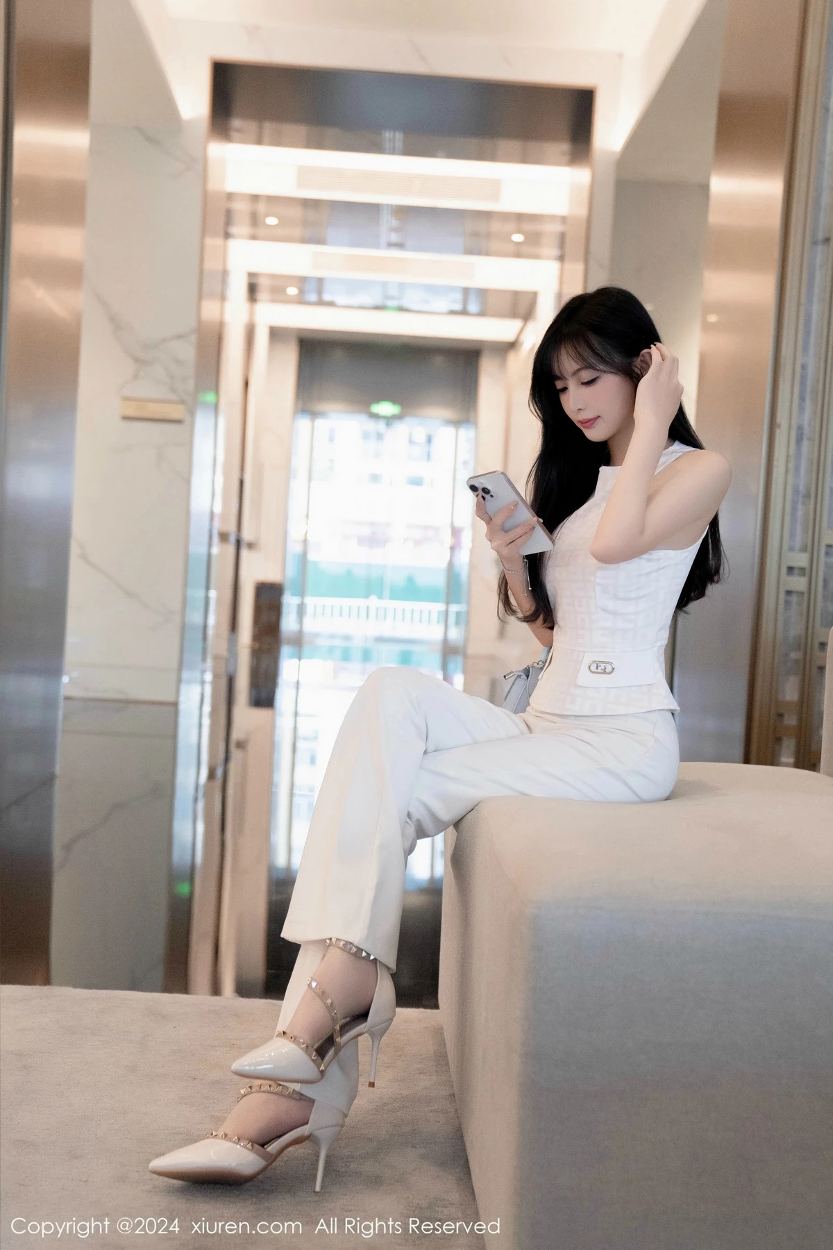 秀人集.com_[XiuRen秀人网]No.9528_模特林星阑性感白上衣配简约长裤露白色内衣秀曼妙身姿诱惑写真84P