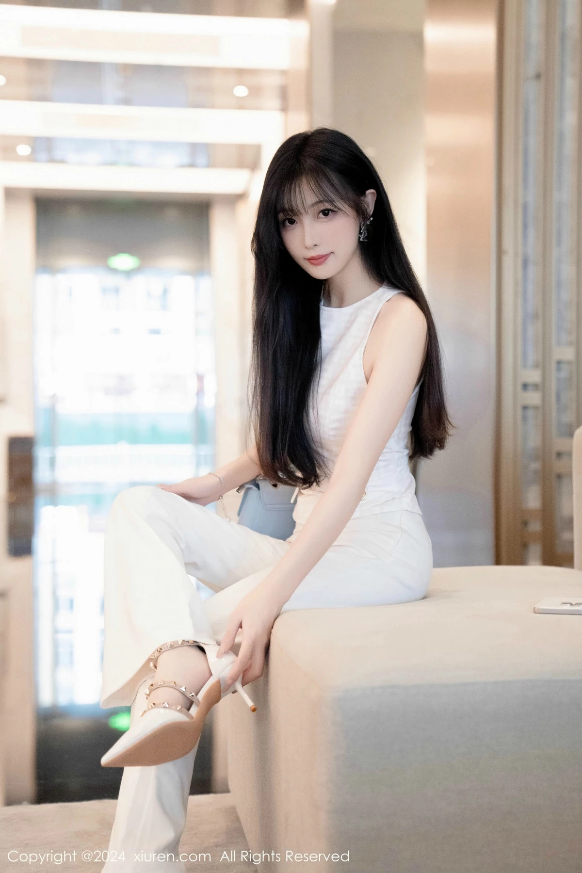 秀人集.com_[XiuRen秀人网]No.9528_模特林星阑性感白上衣配简约长裤露白色内衣秀曼妙身姿诱惑写真84P