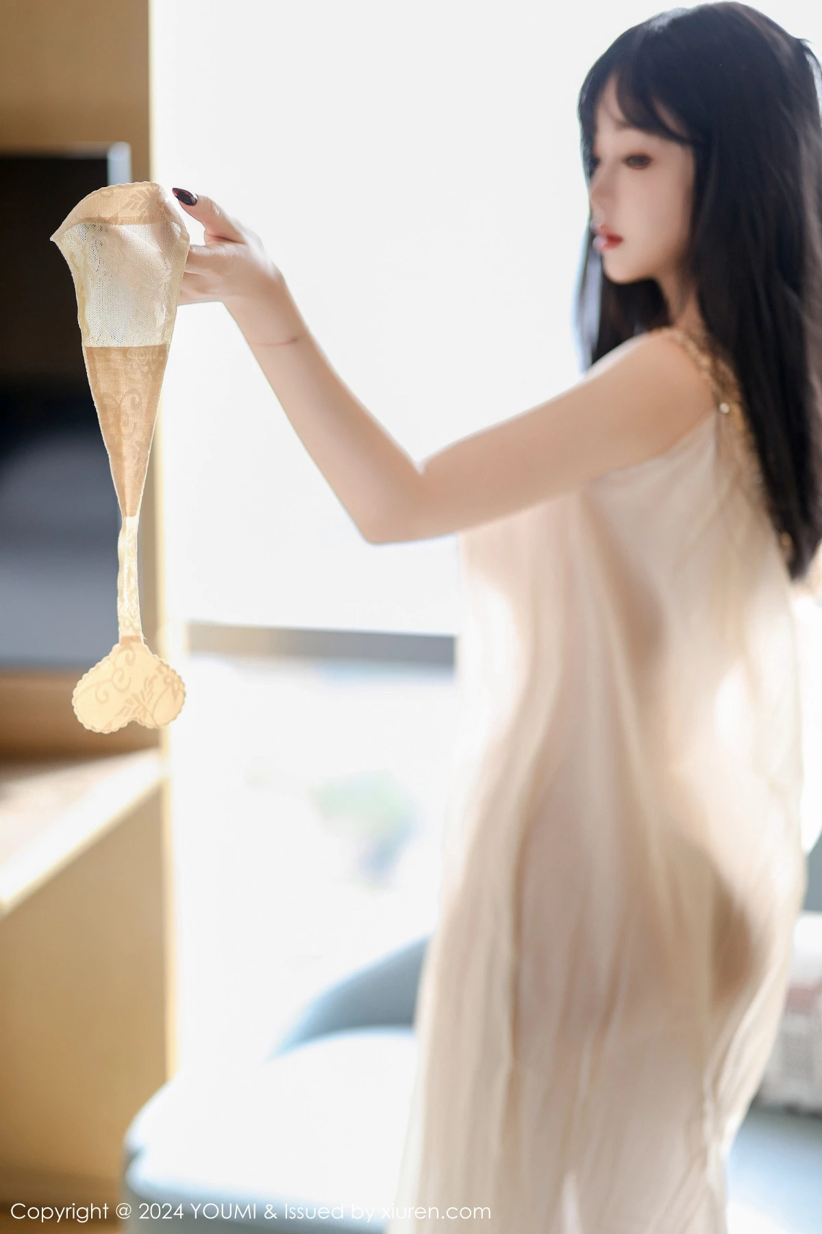 秀人集.com_[YouMi尤蜜荟]Vol.1110_女神王雨纯私房性感浅色轻透连衣长裙半撩秀丰满身材诱惑写真70P