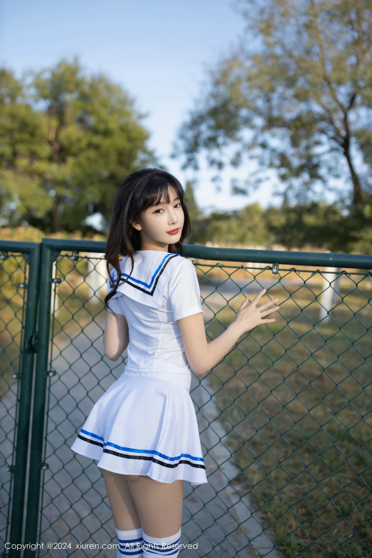 秀人集.com_[XiuRen秀人网]No.9554_模特陆萱萱学生套装露黑色蕾丝内衣配开档肉丝秀完美身材诱惑写真80P