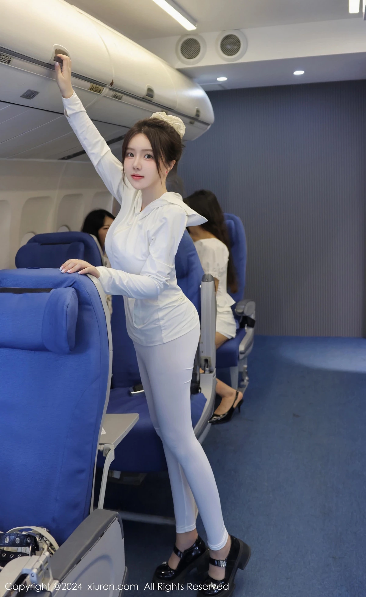 秀人集.com_[XiuRen秀人网]No.9559_模特小薯条nienie性感白色制服+粉色猫女郎服饰秀完美身材诱惑写真57P