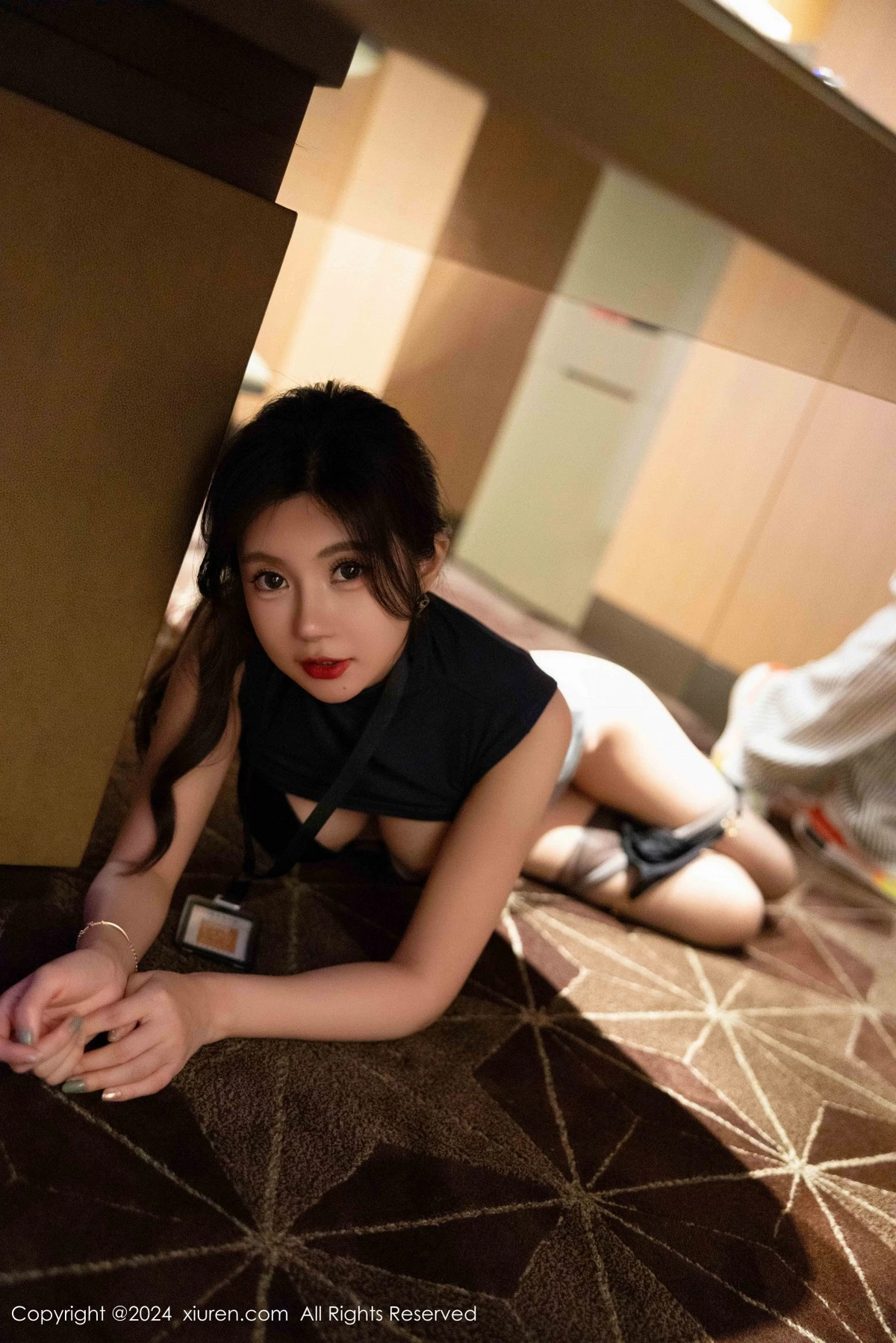 秀人集.com_[XiuRen秀人网]No.9560_女神绮里嘉ula性感深色OL服饰配开档黑丝秀曼妙身材诱惑写真99P