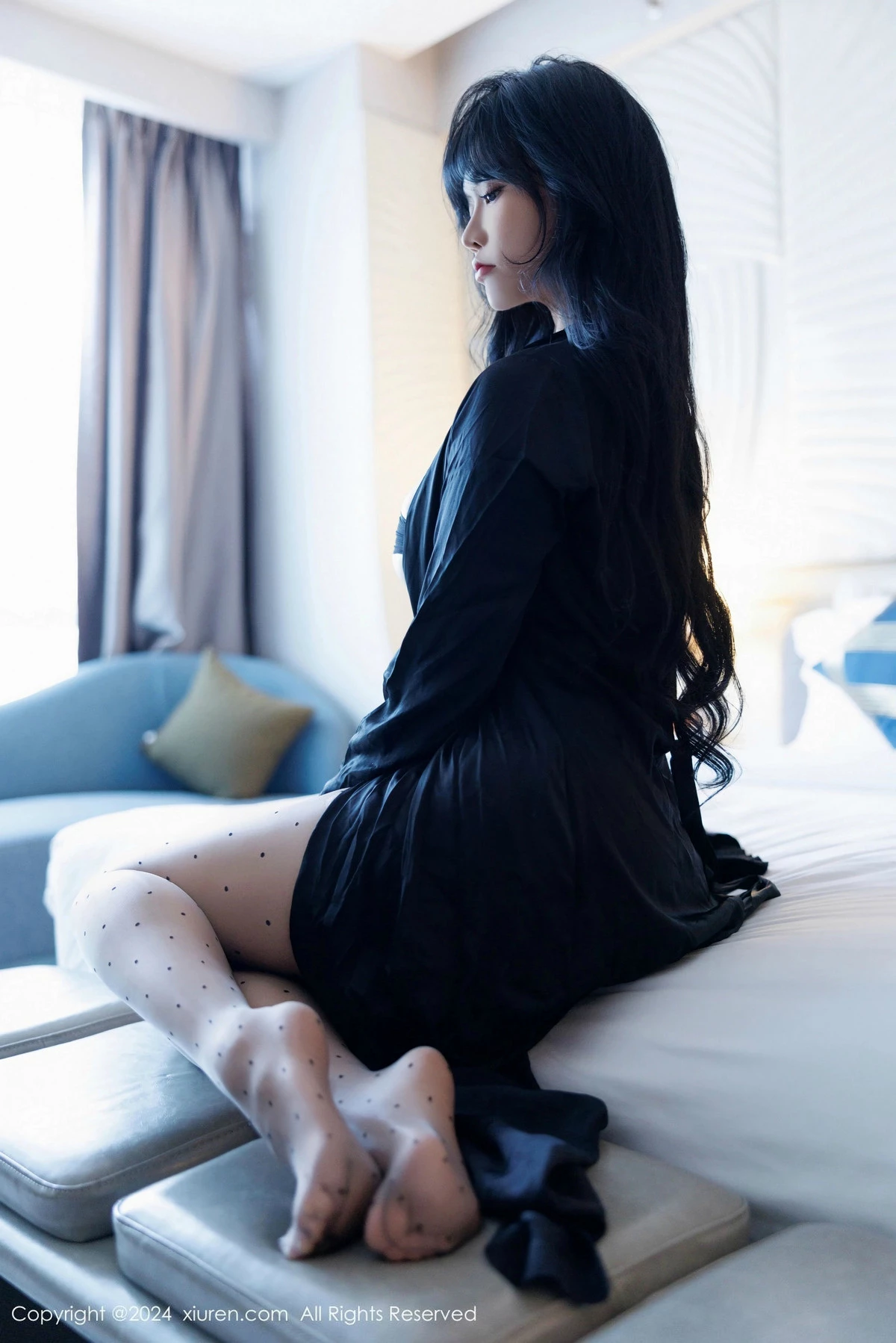 秀人集.com_[XiuRen秀人网]No.9575_模特娜比性感黑上衣配白短裙露超薄黑丝秀凹凸身材撩人诱惑写真80P