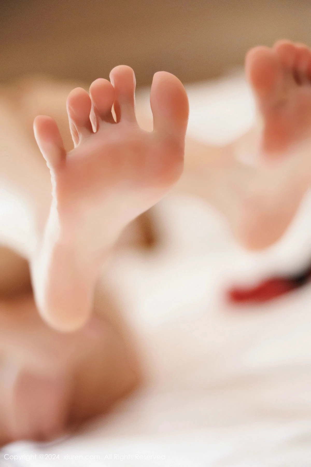 秀人集.com_[XiuRen秀人网]No.9599_女神杨晨晨Yome性感黑色服饰露红色内衣配黑丝袜秀美腿诱惑写真80P