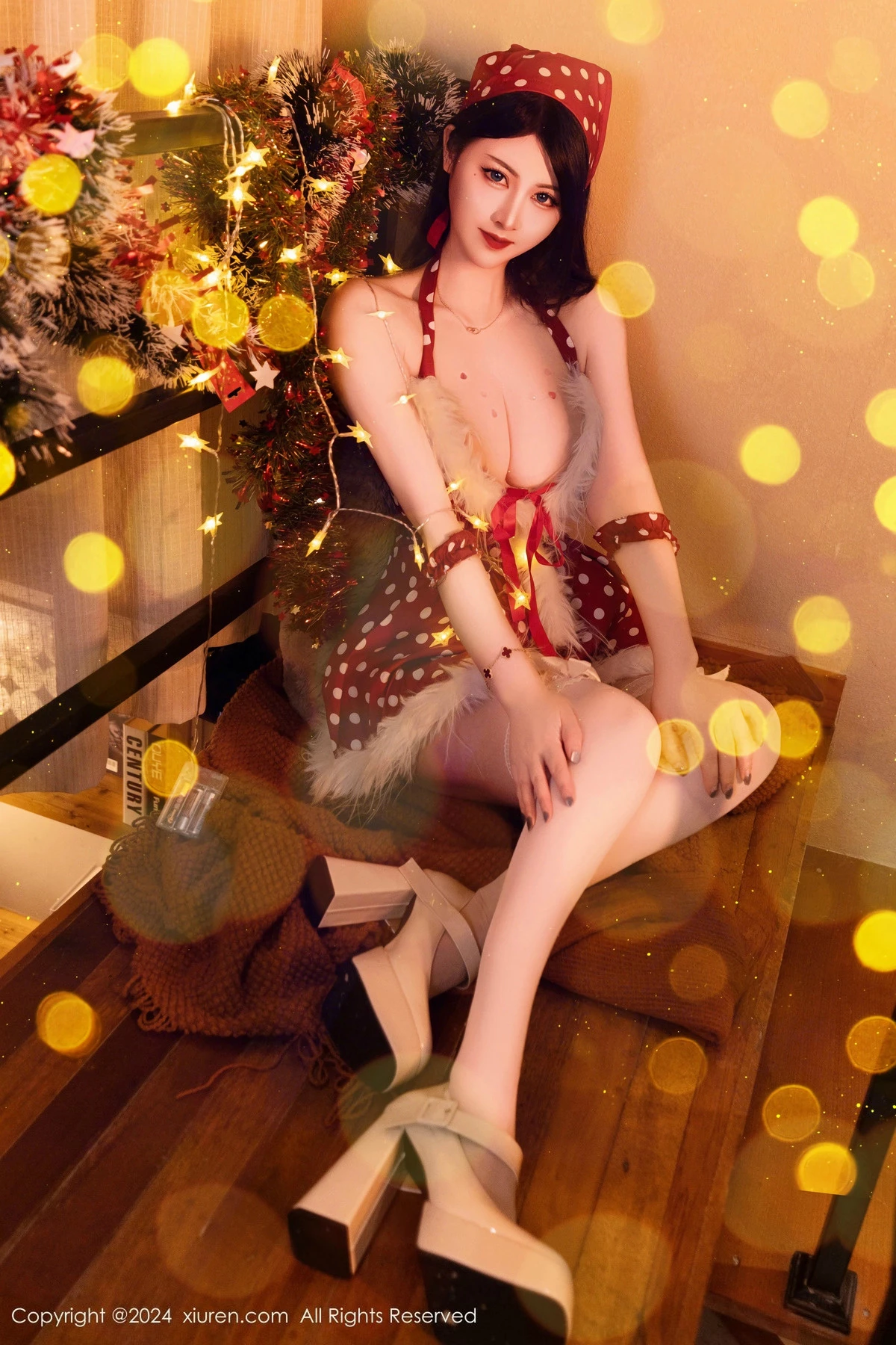 秀人集.com_[XiuRen秀人网]No.9618_模特诗诗kiki圣诞节系列性感红色内衣配肉丝袜秀丰腴身姿诱惑写真109P