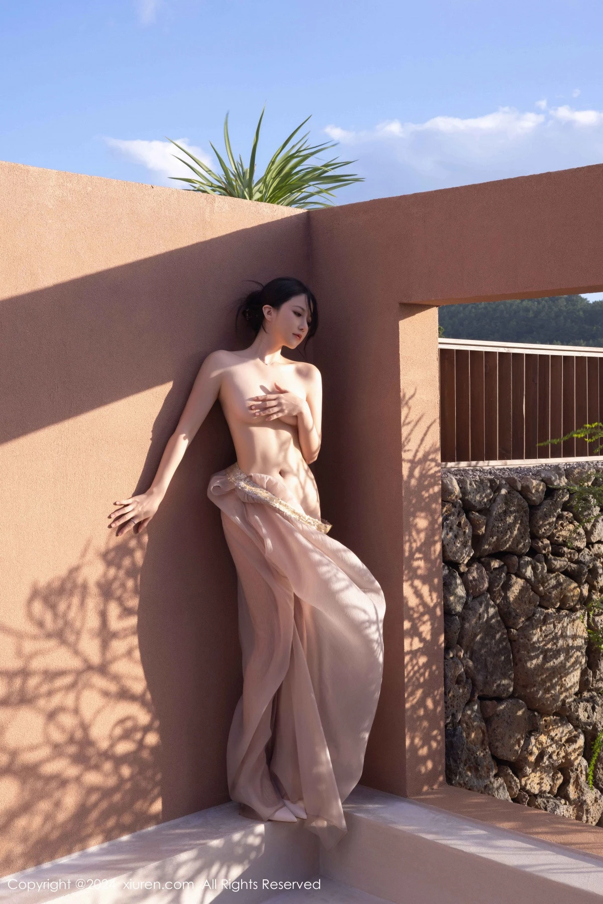 秀人集.com_[XiuRen秀人网]No.9492_模特鱼子酱Fish芦苇场景性感紫色轻透连衣裙秀惹火身材诱惑写真80P