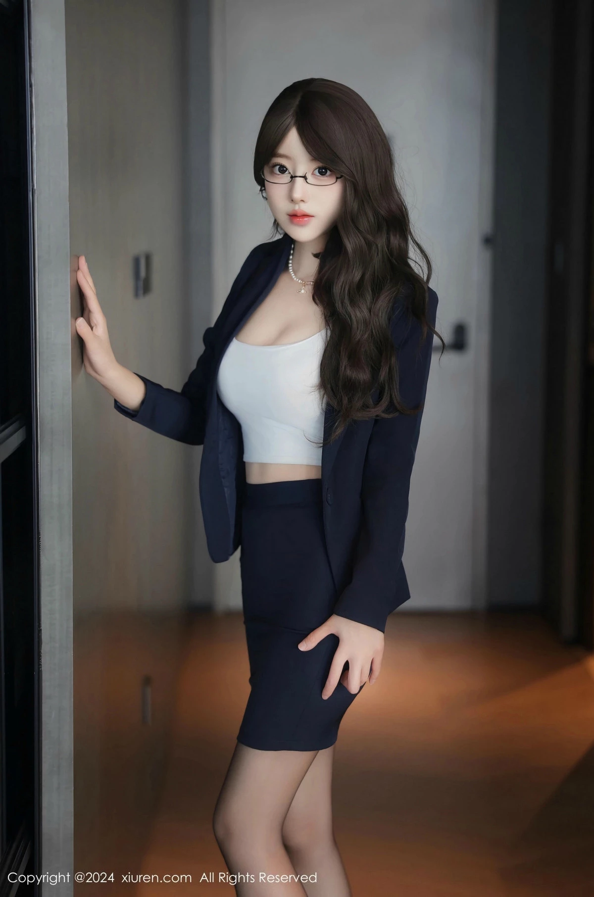 秀人集.com_[XiuRen秀人网]No.9486_模特桃妖夭性感OL服饰露白色内衣配超薄黑丝秀曼妙身姿诱惑写真72P