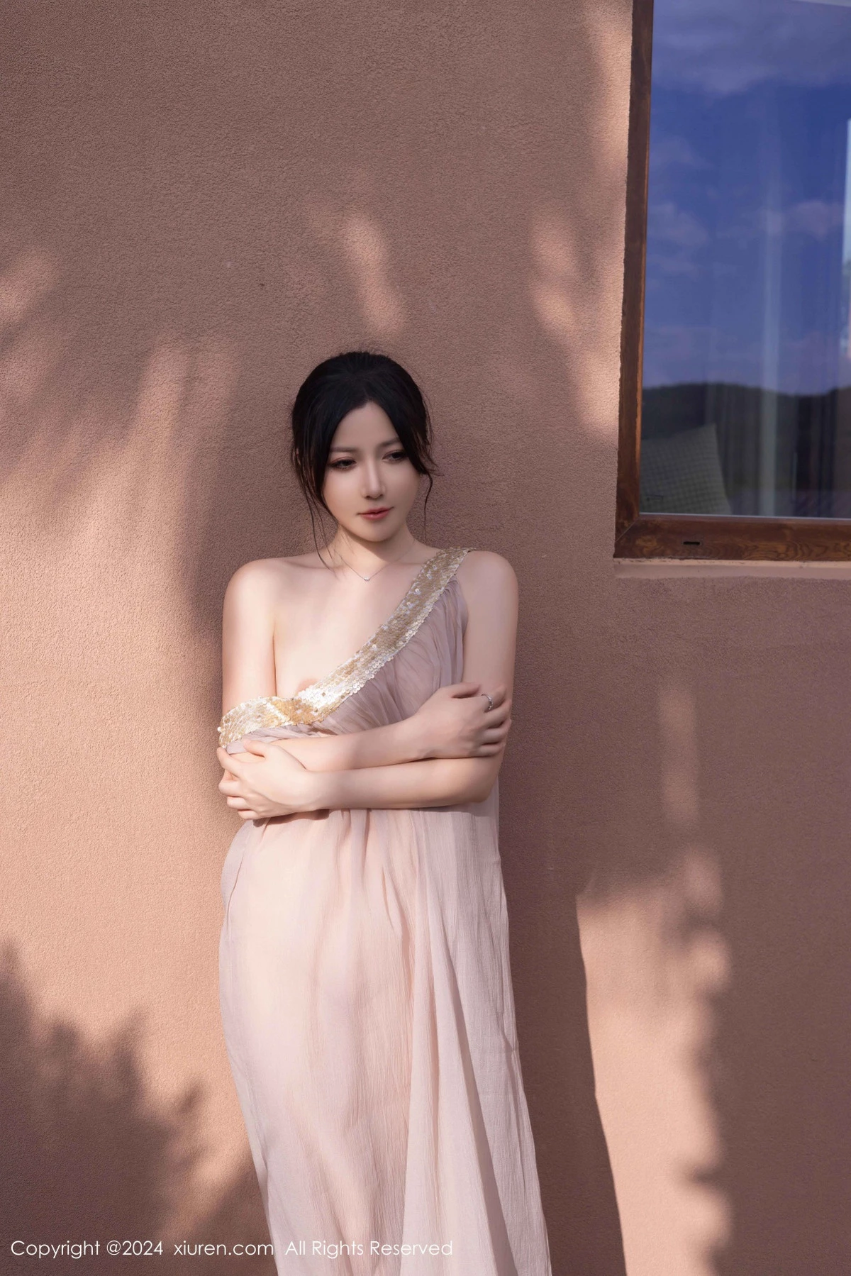 秀人集.com_[XiuRen秀人网]No.9492_模特鱼子酱Fish芦苇场景性感紫色轻透连衣裙秀惹火身材诱惑写真80P