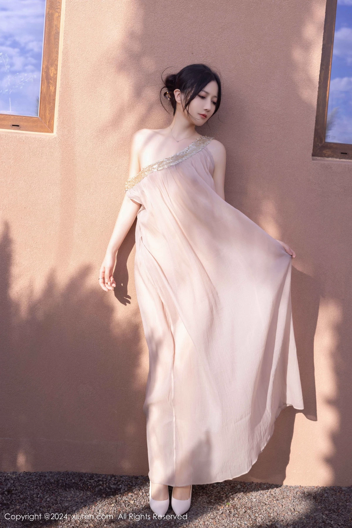 秀人集.com_[XiuRen秀人网]No.9492_模特鱼子酱Fish芦苇场景性感紫色轻透连衣裙秀惹火身材诱惑写真80P