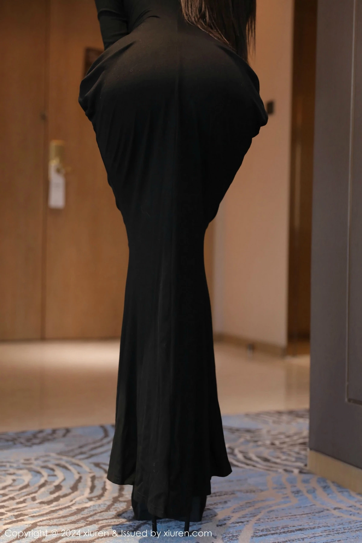 秀人集.com_[XiuRen秀人网]No.9670_模特Candy糖糖性感黑色服饰露豹纹内衣配超薄黑丝秀美腿诱惑写真78P