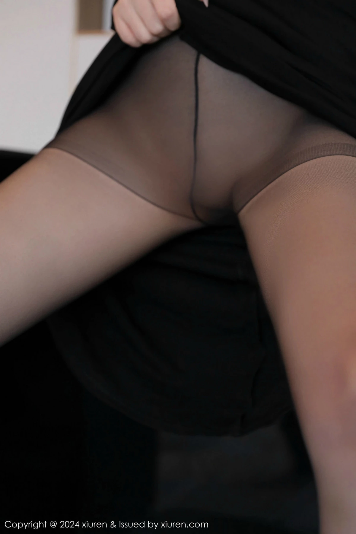 秀人集.com_[XiuRen秀人网]No.9670_模特Candy糖糖性感黑色服饰露豹纹内衣配超薄黑丝秀美腿诱惑写真78P