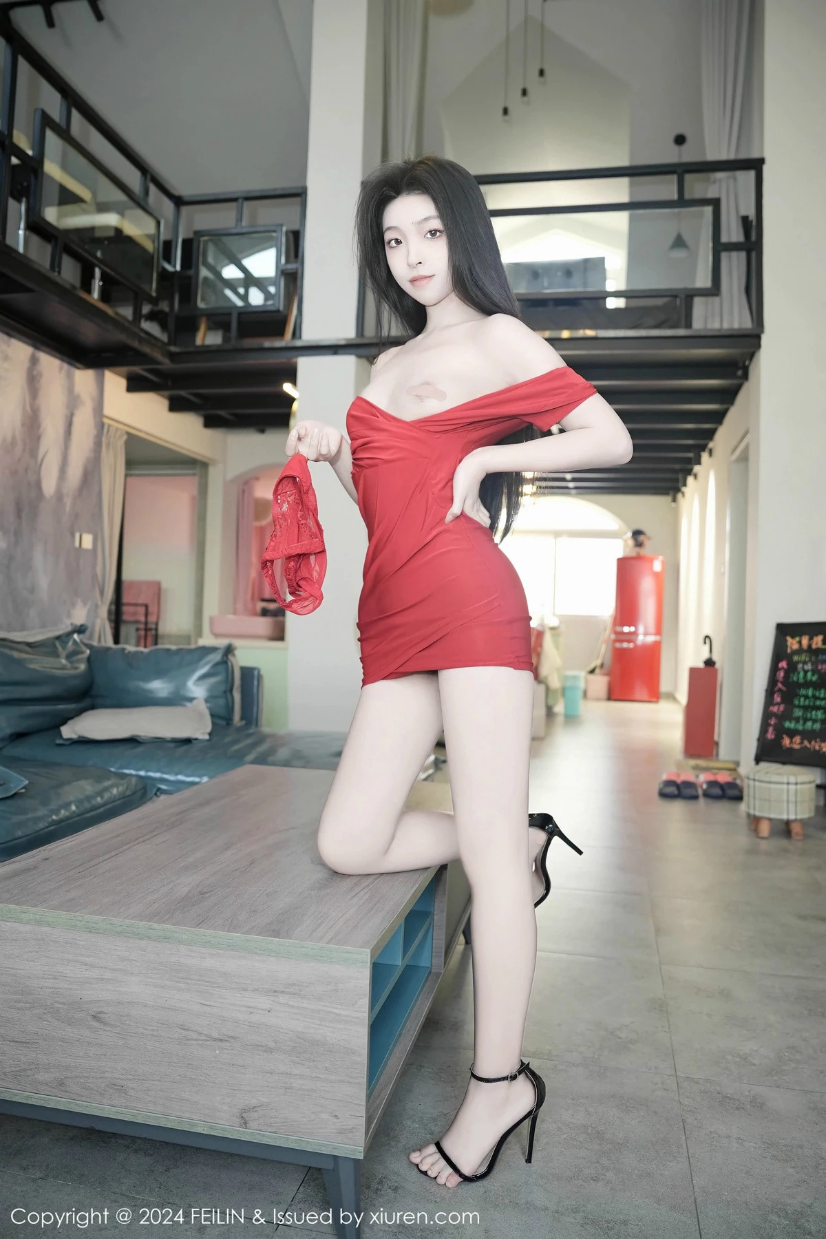 秀人集.com_[FeiLin嗲囡囡]VOL.496_模特芝樱性感红色连衣服饰配红色内裤秀曼妙身姿迷人诱惑写真78P