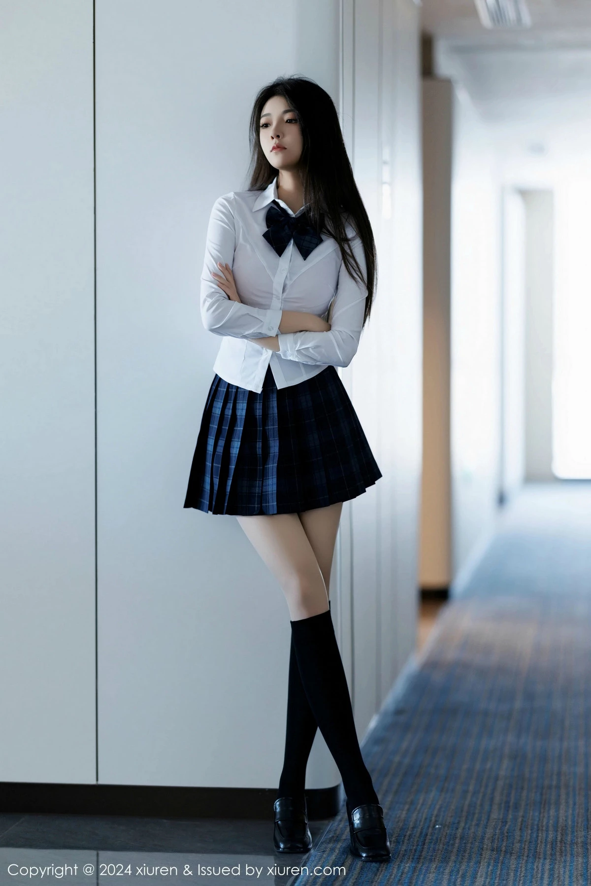 秀人集.com_[XiuRen秀人网]No.9682_模特初梦瑶性感白T露粉红色内衣配超薄肉丝秀完美身材诱惑写真91P