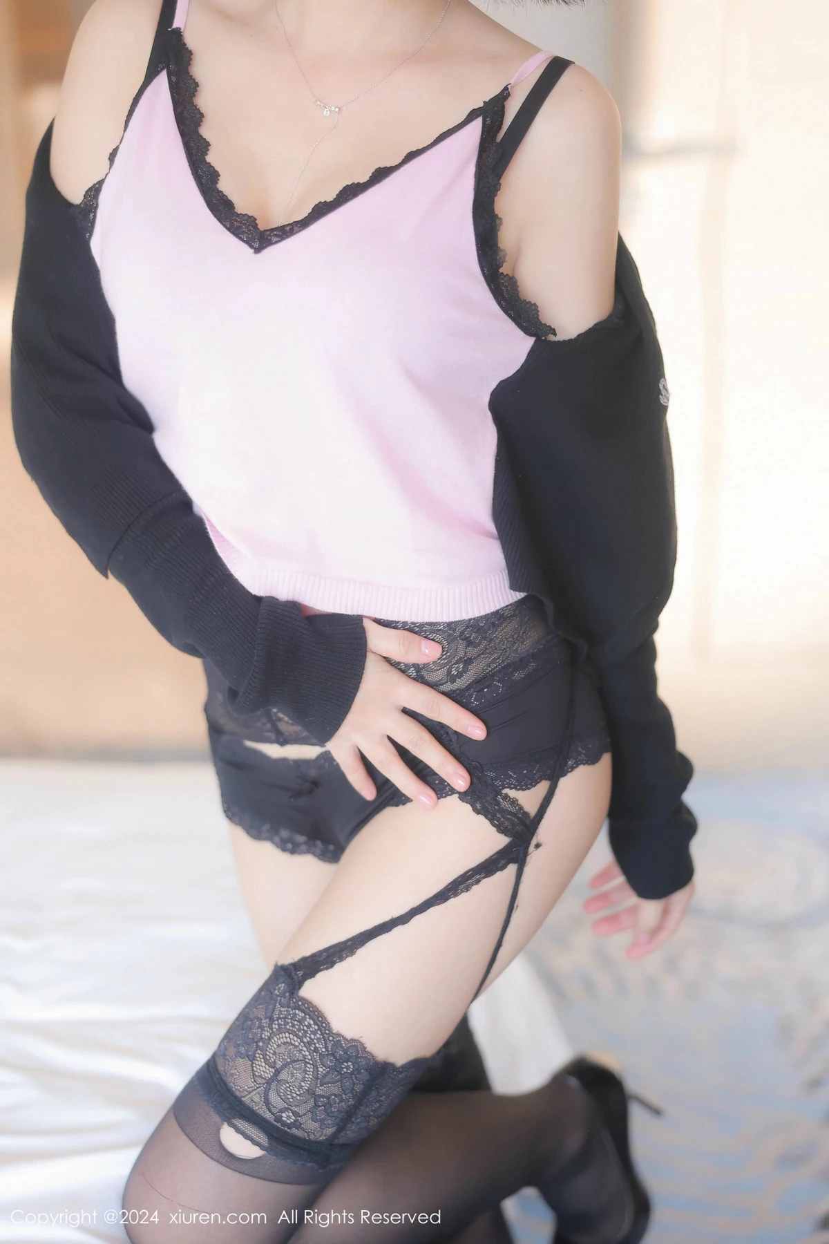 秀人集.com_[XiuRen秀人网]No.9620_新人模特黎苏苏私房性感黑色内衣配黑丝吊袜秀曼妙身姿诱惑写真80P