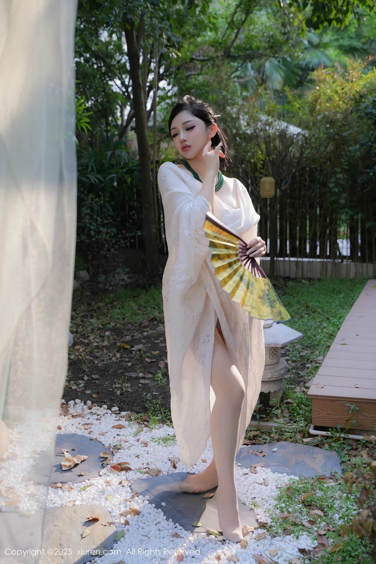 秀人集.com_[XiuRen秀人网]No.9730_模特妙可可Cheese性感白色古风服配超薄白丝秀丰腴身材诱惑写真84P
