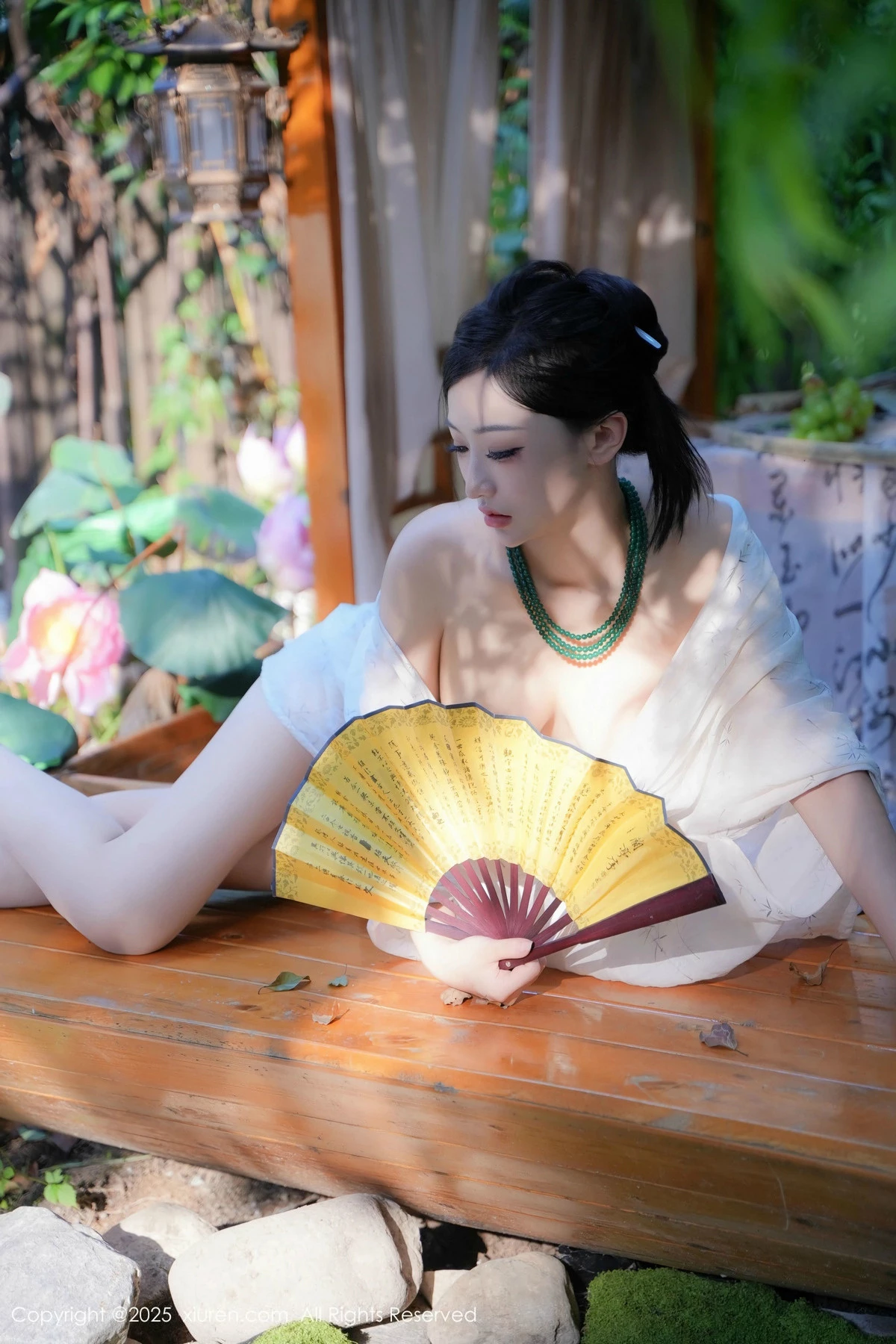 秀人集.com_[XiuRen秀人网]No.9730_模特妙可可Cheese性感白色古风服配超薄白丝秀丰腴身材诱惑写真84P