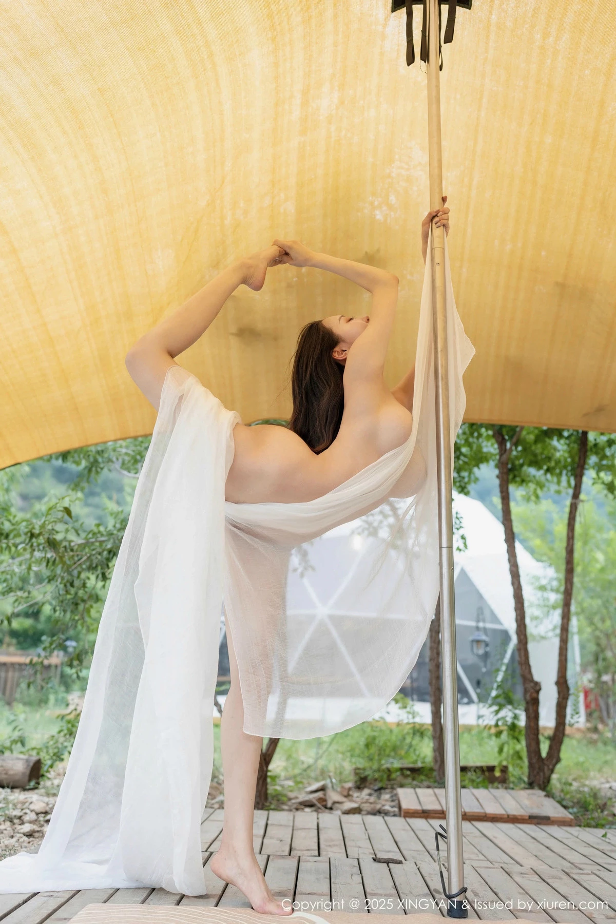 秀人集.com_[XINGYAN星颜社]VOL.298_模特清妙户外性感白色轻透薄纱透视秀诱人胴体火辣诱惑写真80P