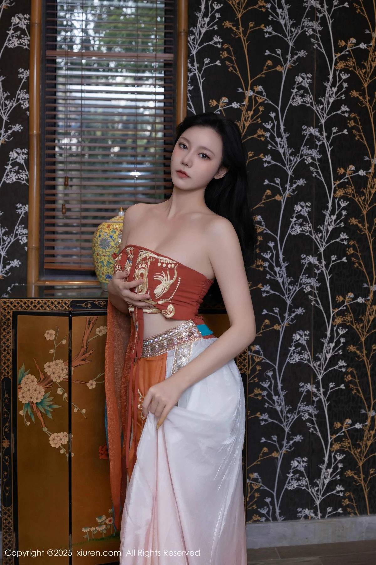 秀人集.com_[XiuRen秀人网]No.9757_模特安然anran性感古风薄纱服饰配超薄肉丝秀丰满身材诱惑写真81P