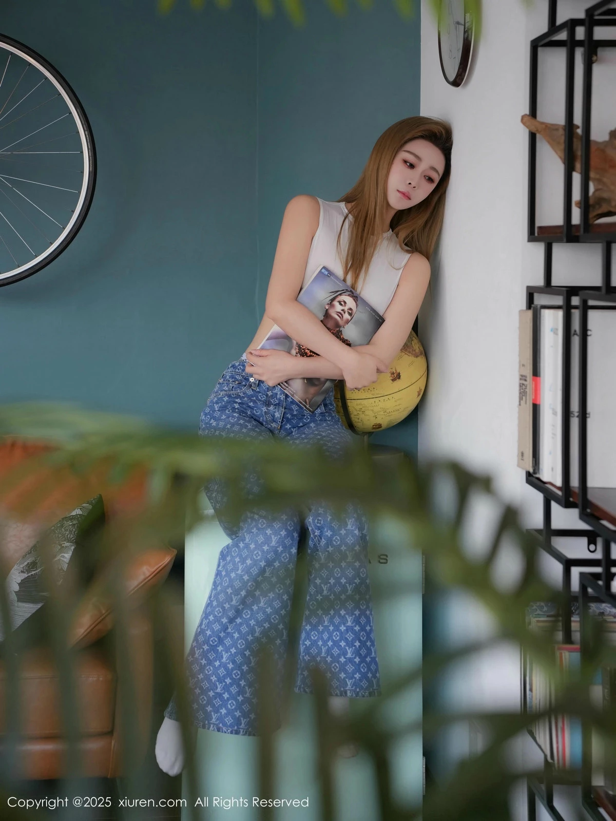 秀人集.com_[XiuRen秀人网]No.9754_模特糖糖❤性感白色运动内衣+轻透黑纱服饰秀曼妙身姿诱惑写真69P