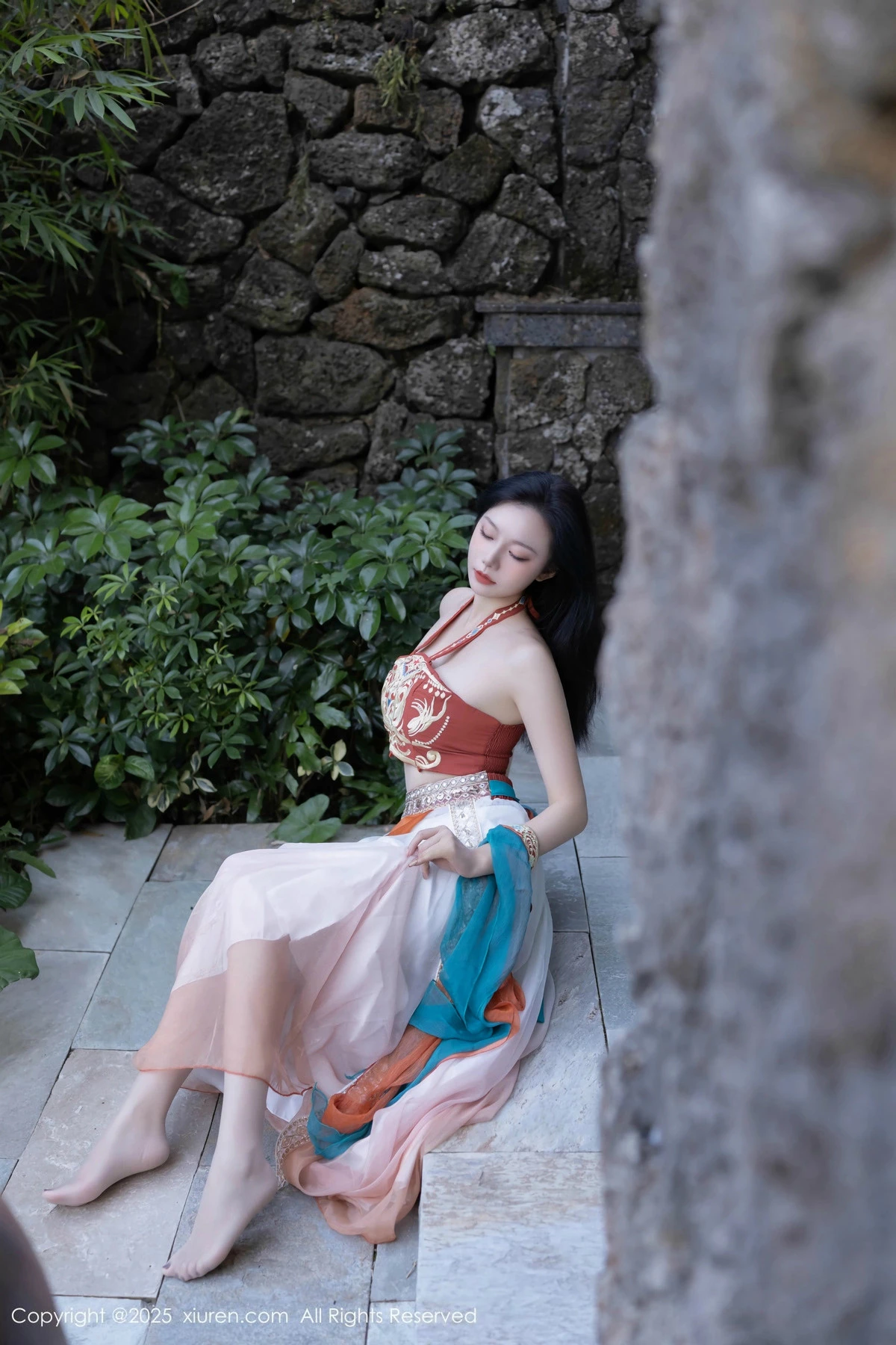 秀人集.com_[XiuRen秀人网]No.9757_模特安然anran性感古风薄纱服饰配超薄肉丝秀丰满身材诱惑写真81P