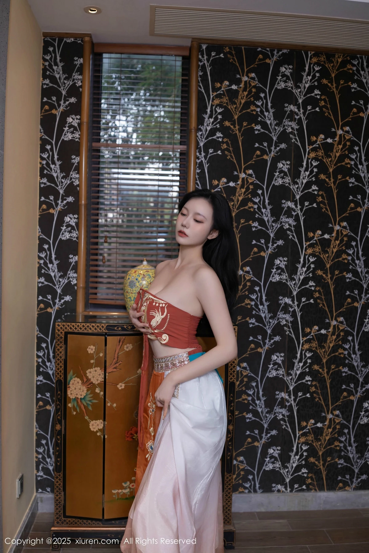 秀人集.com_[XiuRen秀人网]No.9757_模特安然anran性感古风薄纱服饰配超薄肉丝秀丰满身材诱惑写真81P