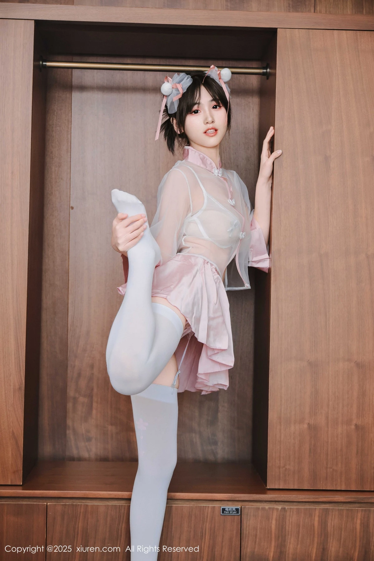 秀人集.com_[XiuRen秀人网]No.9763_模特奶芙乔乔性感粉色情趣内衣配白丝吊袜秀凹凸身材诱惑写真68P