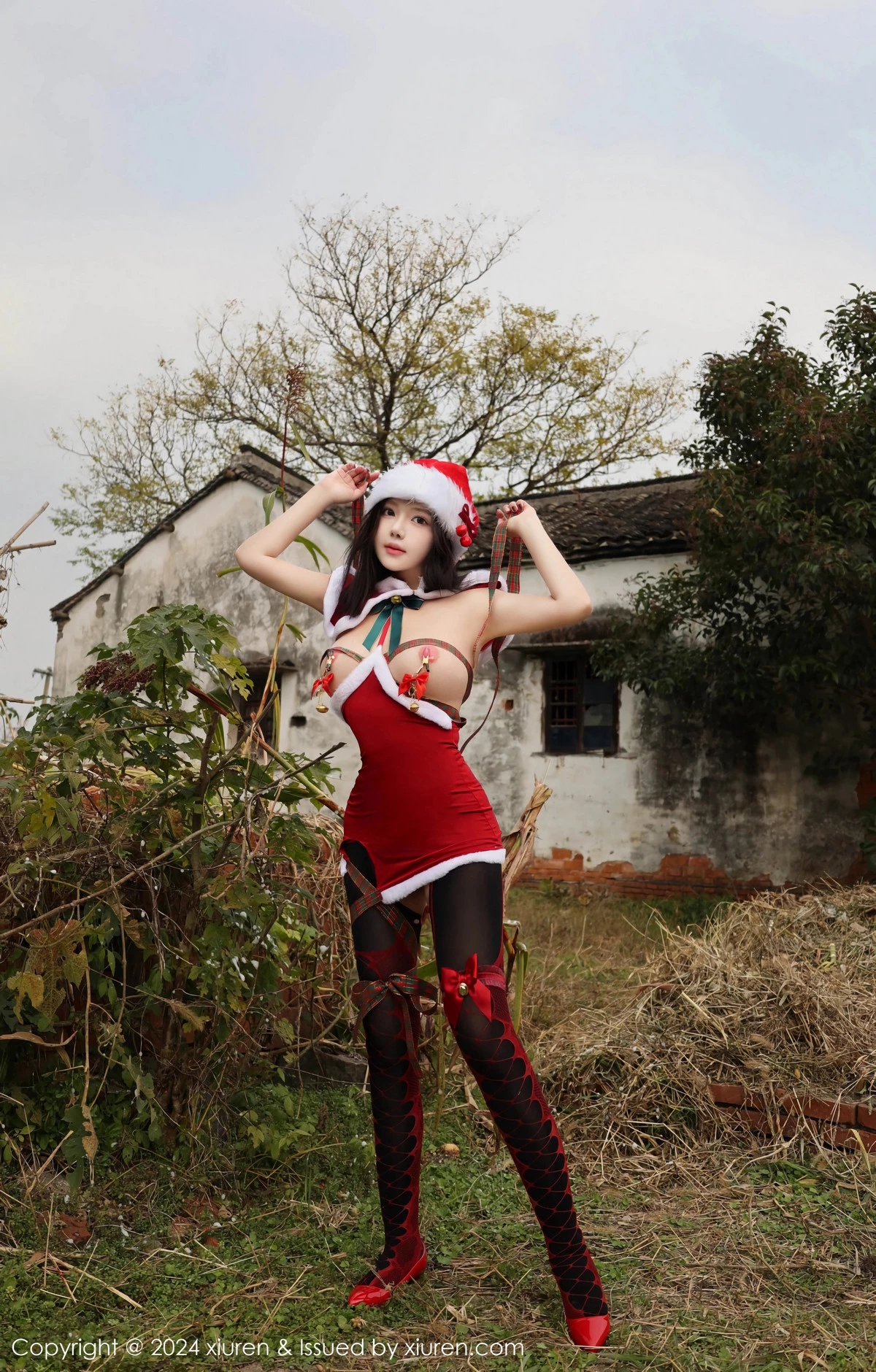 秀人集.com_[XiuRen秀人网]No.9630_模特小薯条nienie户外圣诞主题性感情趣圣诞服饰惹火诱惑写真76P